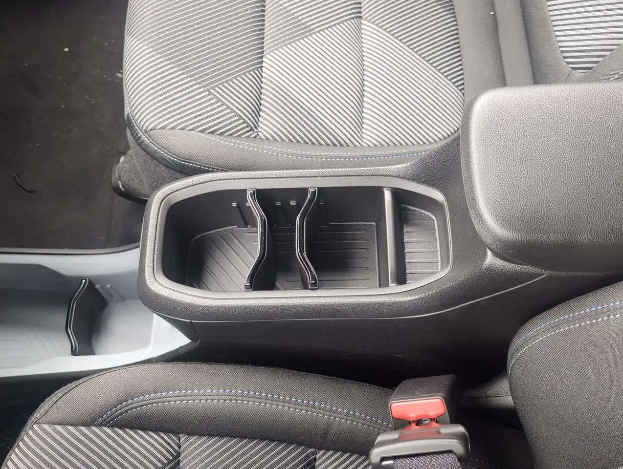 Chevrolet Bolt photo Chevrolet Bolt