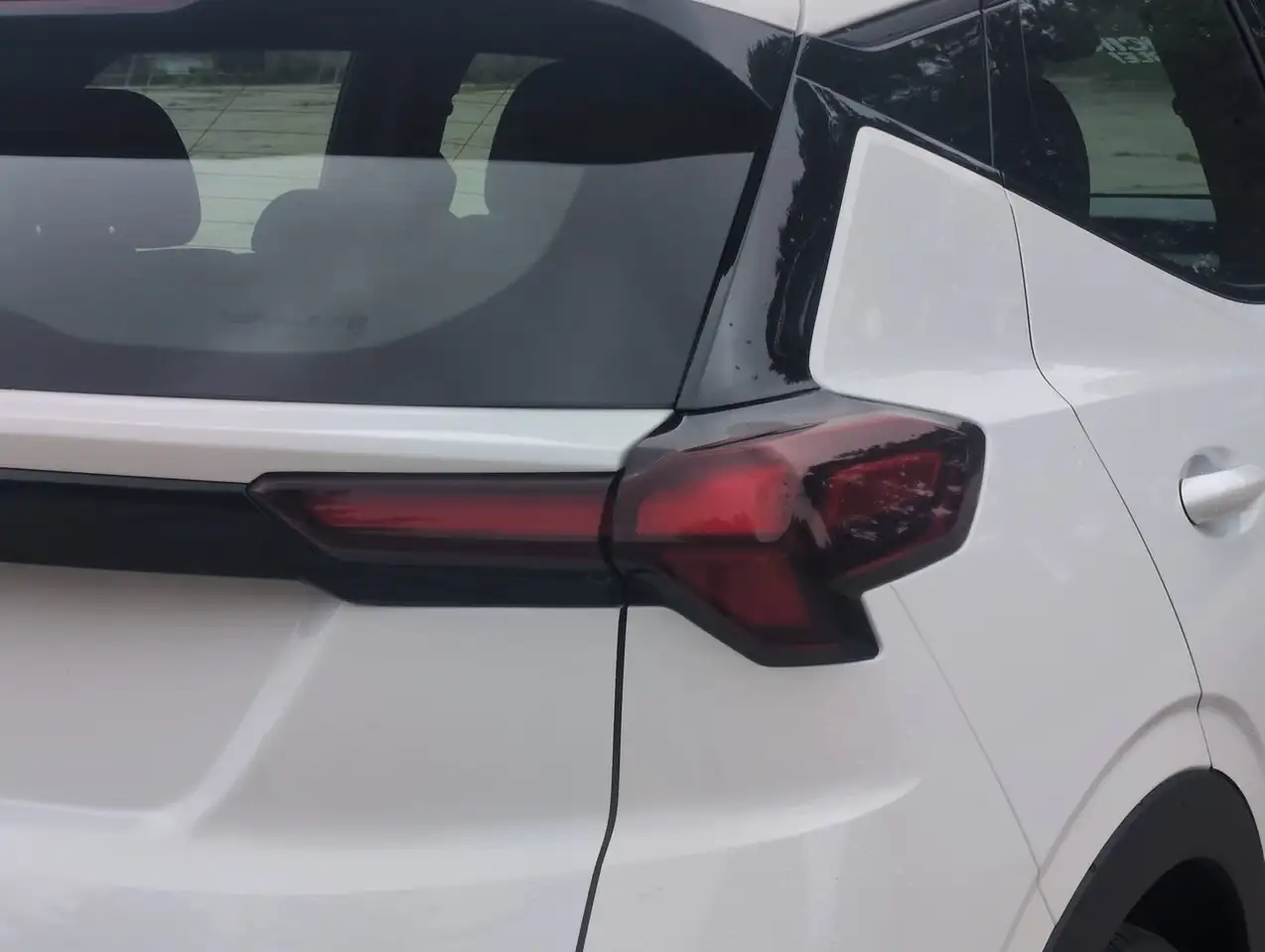 Chevrolet Bolt photo Chevrolet Bolt