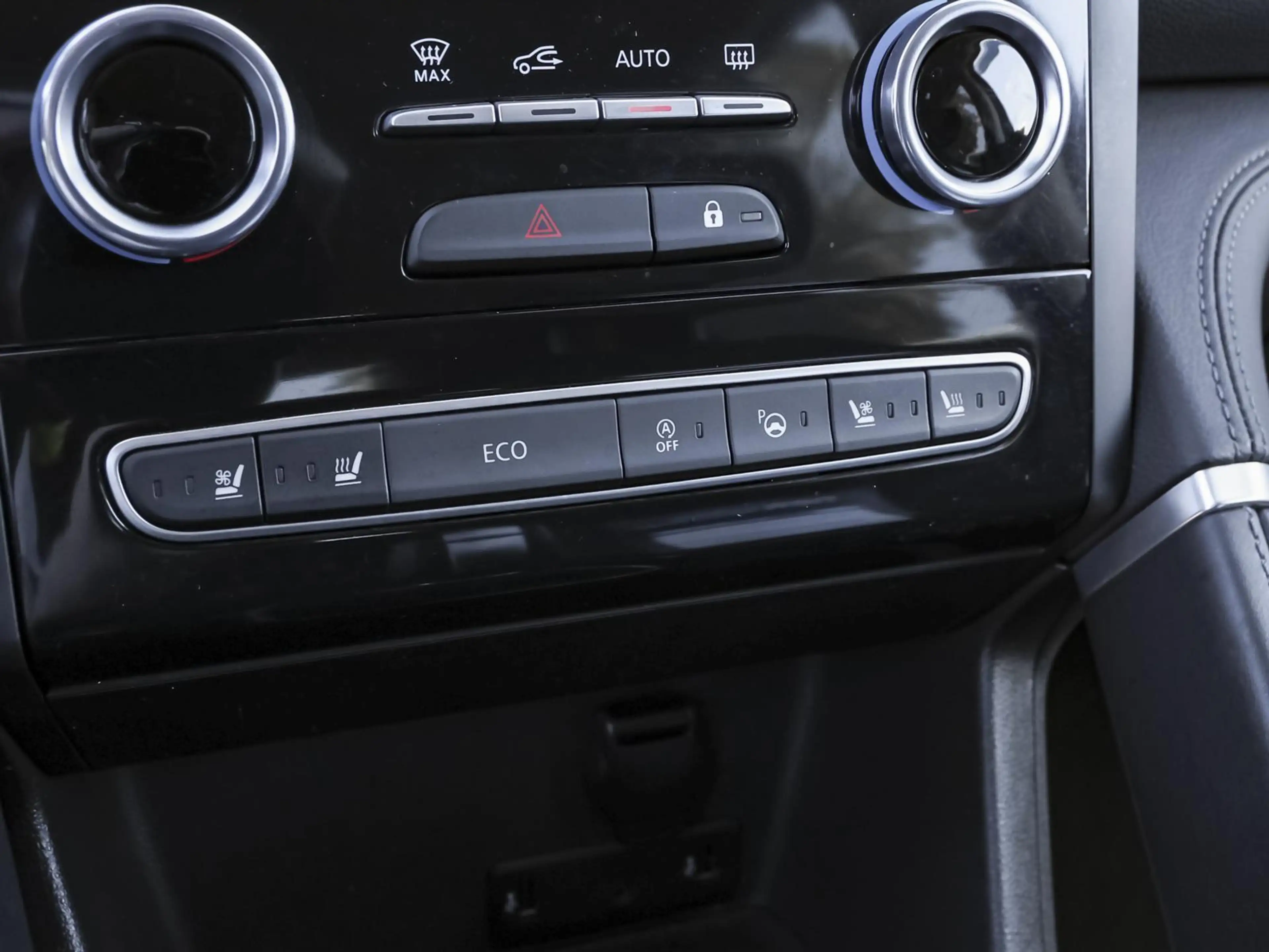 Renault Koleos INITIALE PARIS BLUE dCi 185 4WD Automatik — photo 13
