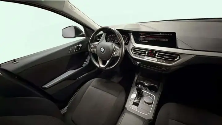 BMW Serie 1 2022, foto 12