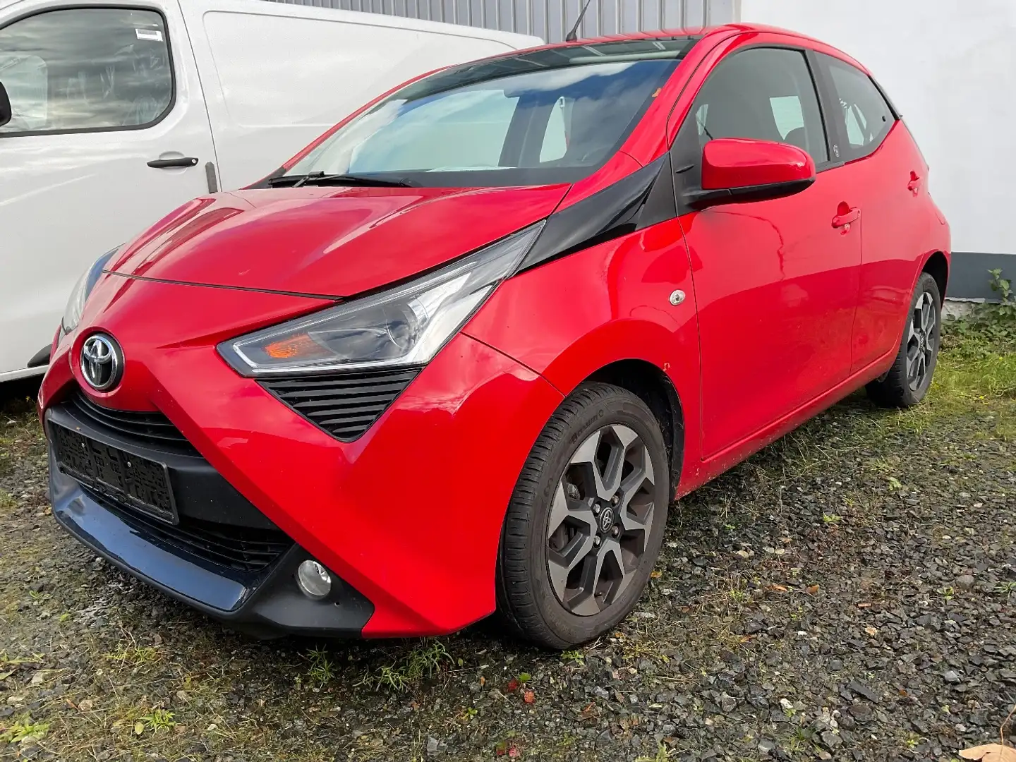 Toyota Aygo 1.0 x-play Team D Klima., SpurH LM KAM Rot - 2