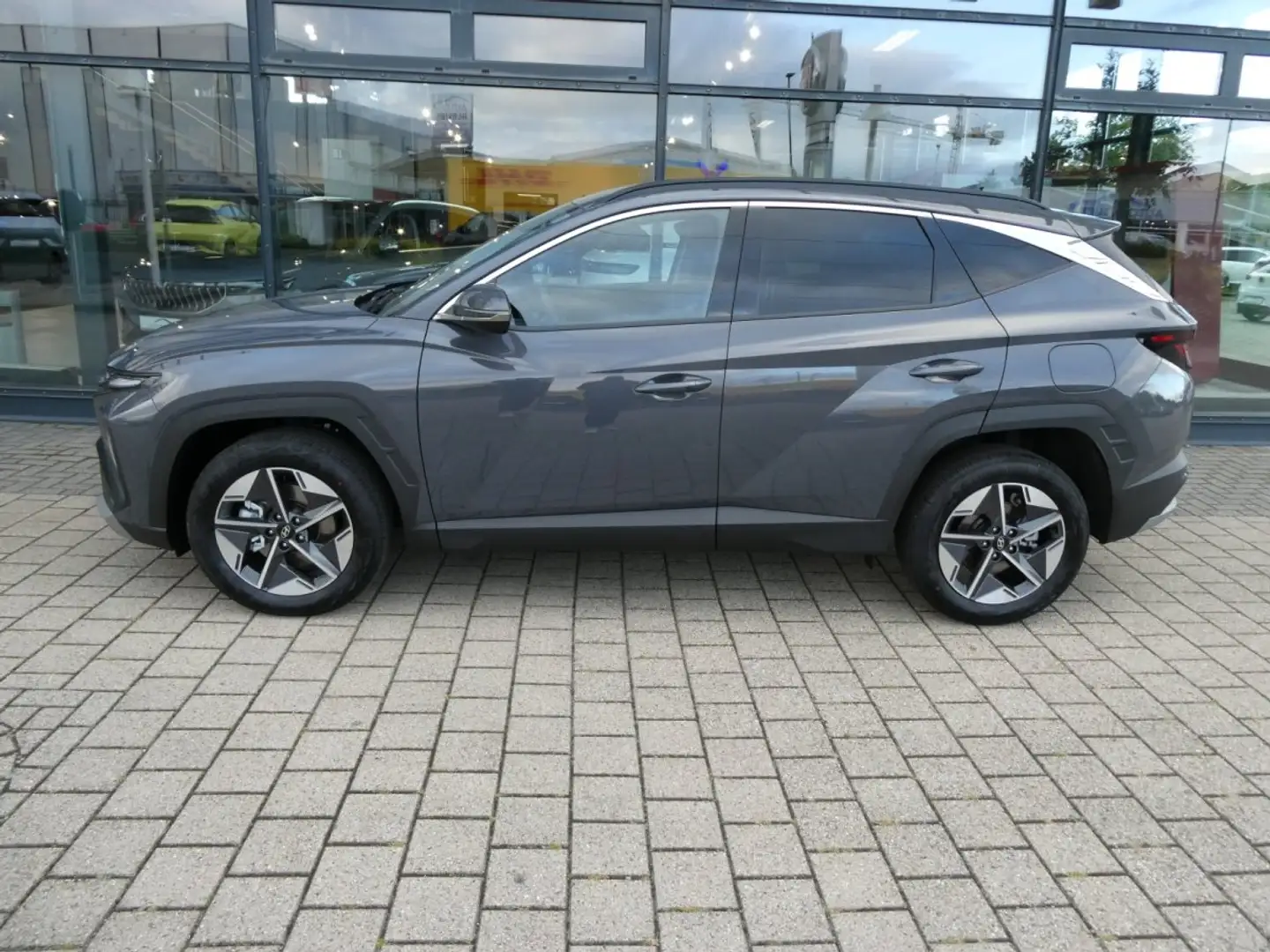 Hyundai TUCSON 1.6 Ltr. 2WD Hybrid*Style*SHZ*Privacy* Gris - 2