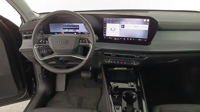 Audi Q3 view 12