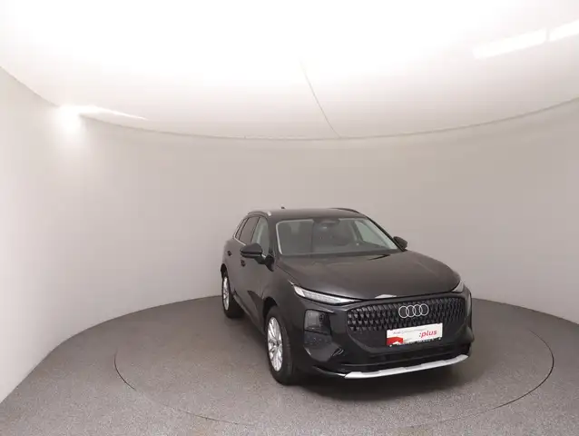 Audi Q3 view 2