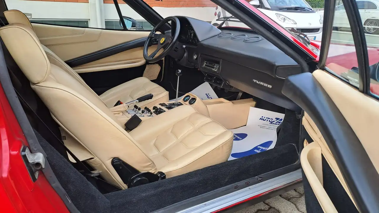 Ferrari 208 GTS TURBO, foto 8