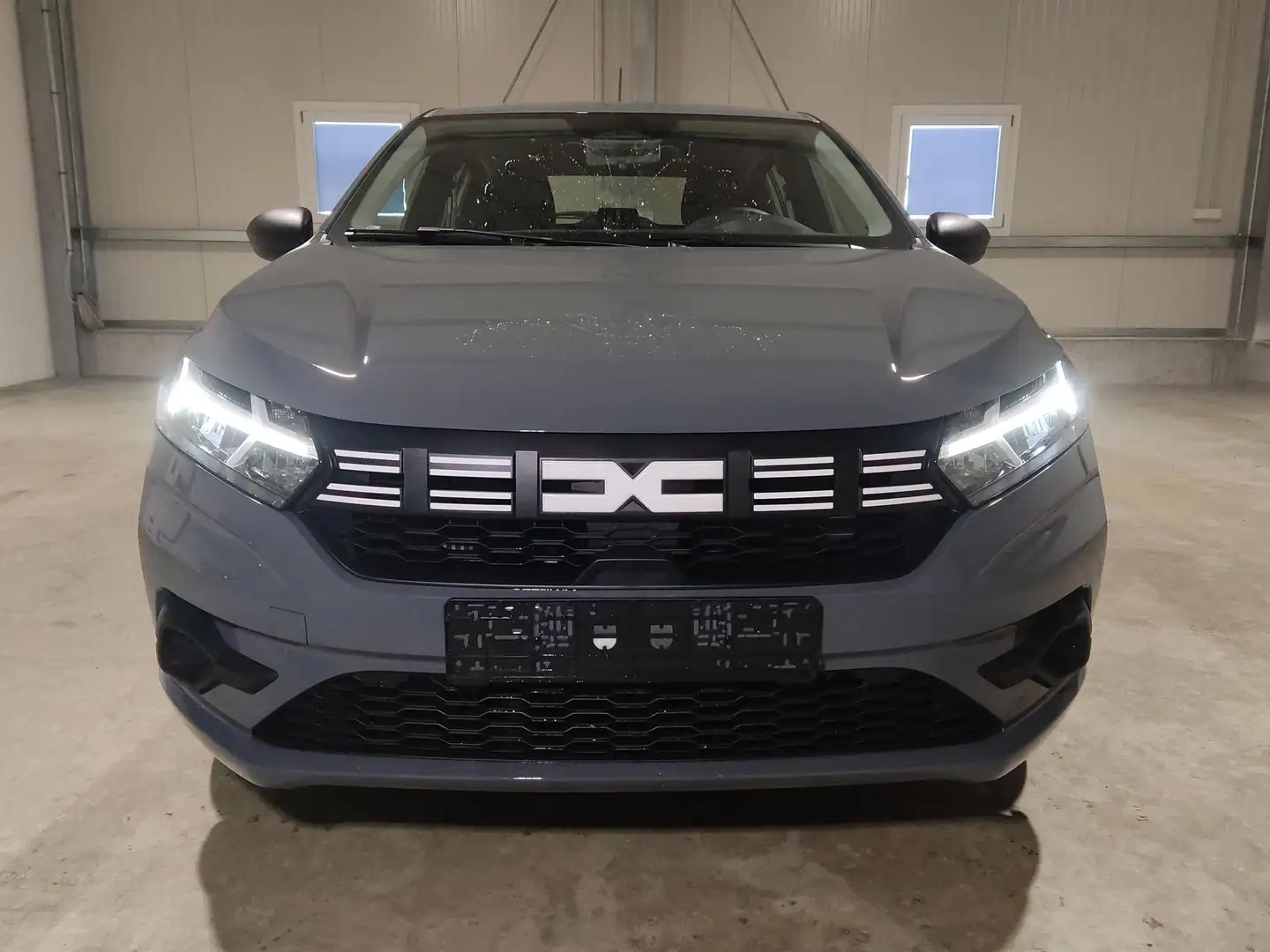 Dacia Sandero Essential TCe 90 PS Klima-DAB-LED-Tempomat-Limi... Grau - 2