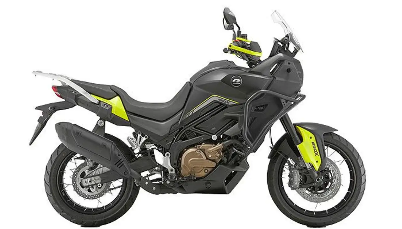QJ Motor SVT 650 X