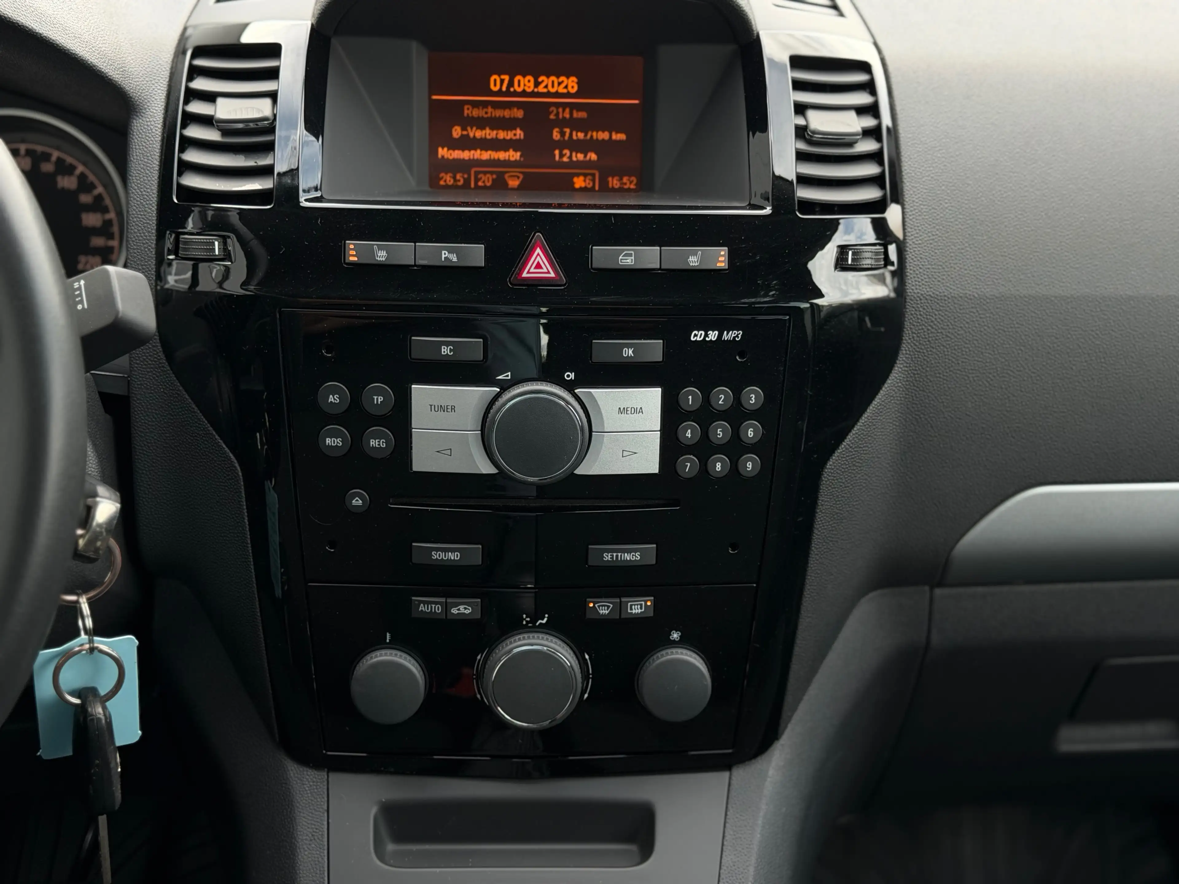Opel Zafira 1.7 CDTI Family Plus | 7SITZER | TOP! | WENIGKM | BIXENON — photo 15
