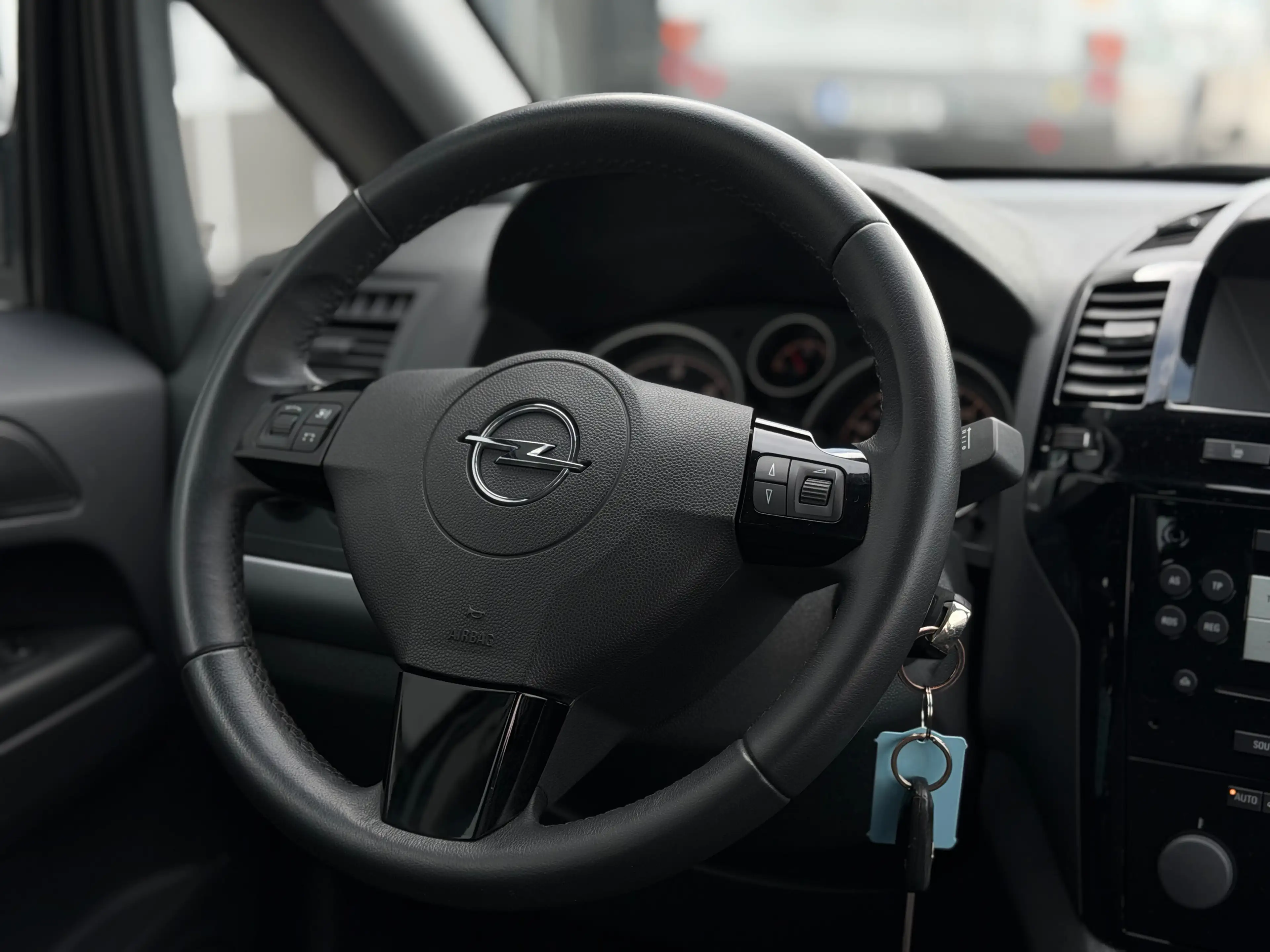 Opel Zafira 1.7 CDTI Family Plus | 7SITZER | TOP! | WENIGKM | BIXENON — photo 10