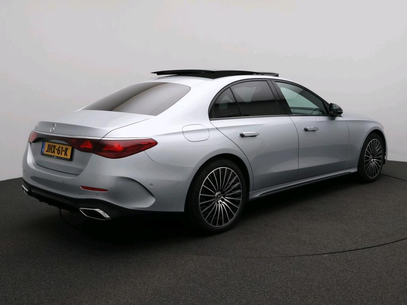 Mercedes-Benz E 300 e Sport Edition — photo 2