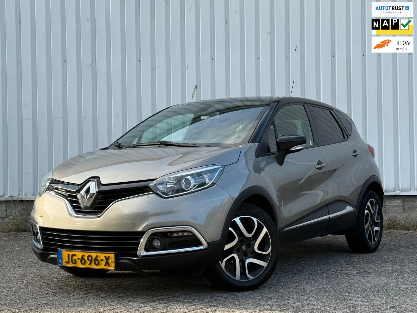 Renault Captur 0.9 TCe Dynamique 2e Eigenaar,Trekhaak,ClimateCont Bruin - 1