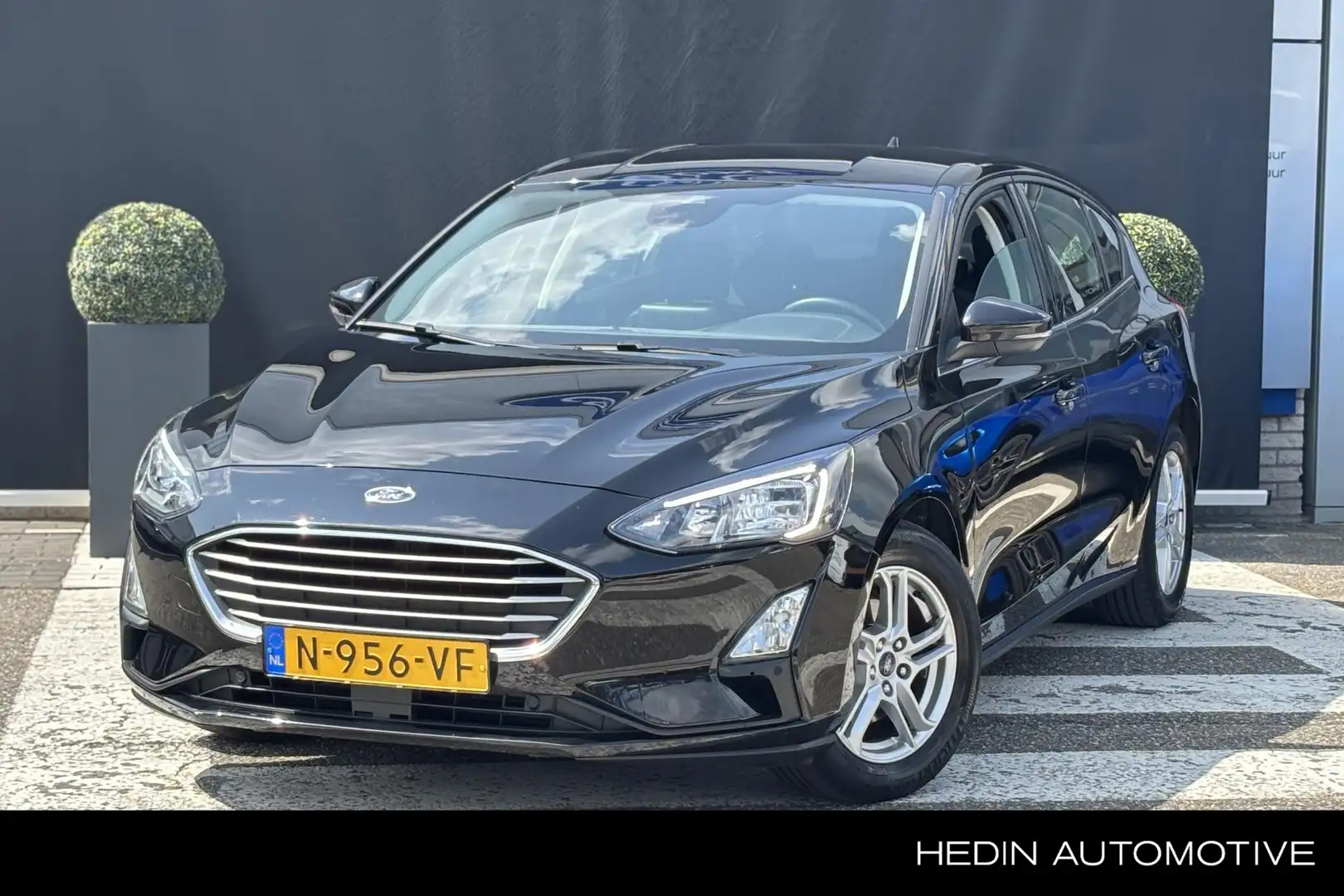 Ford Focus 1.0 EcoBoost Hybrid Trend Edition Business | Navig Noir - 1
