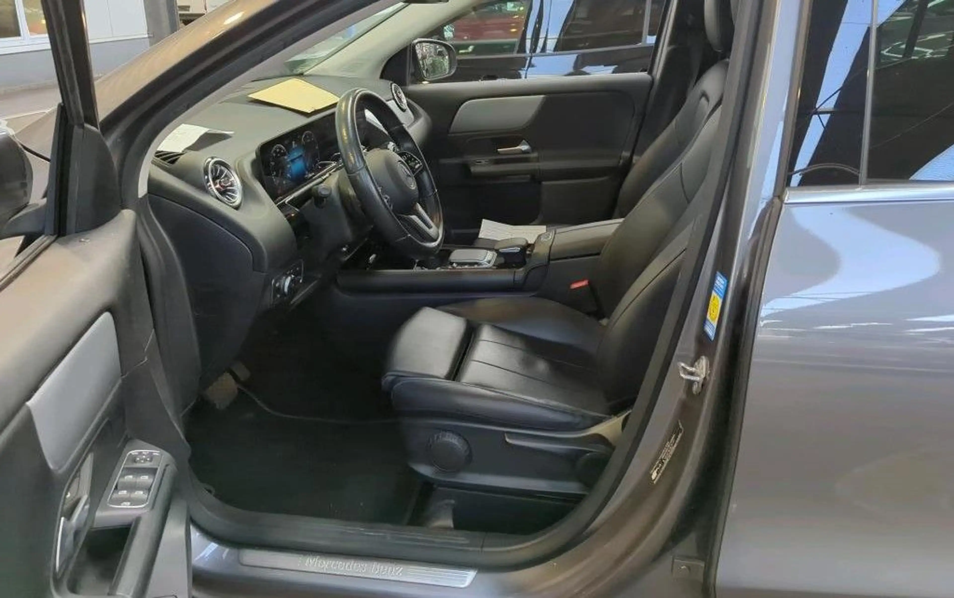 Mercedes-Benz GLA 200 d 4Matic 8G-Tronic Leder Ambi Widescreen — photo 7