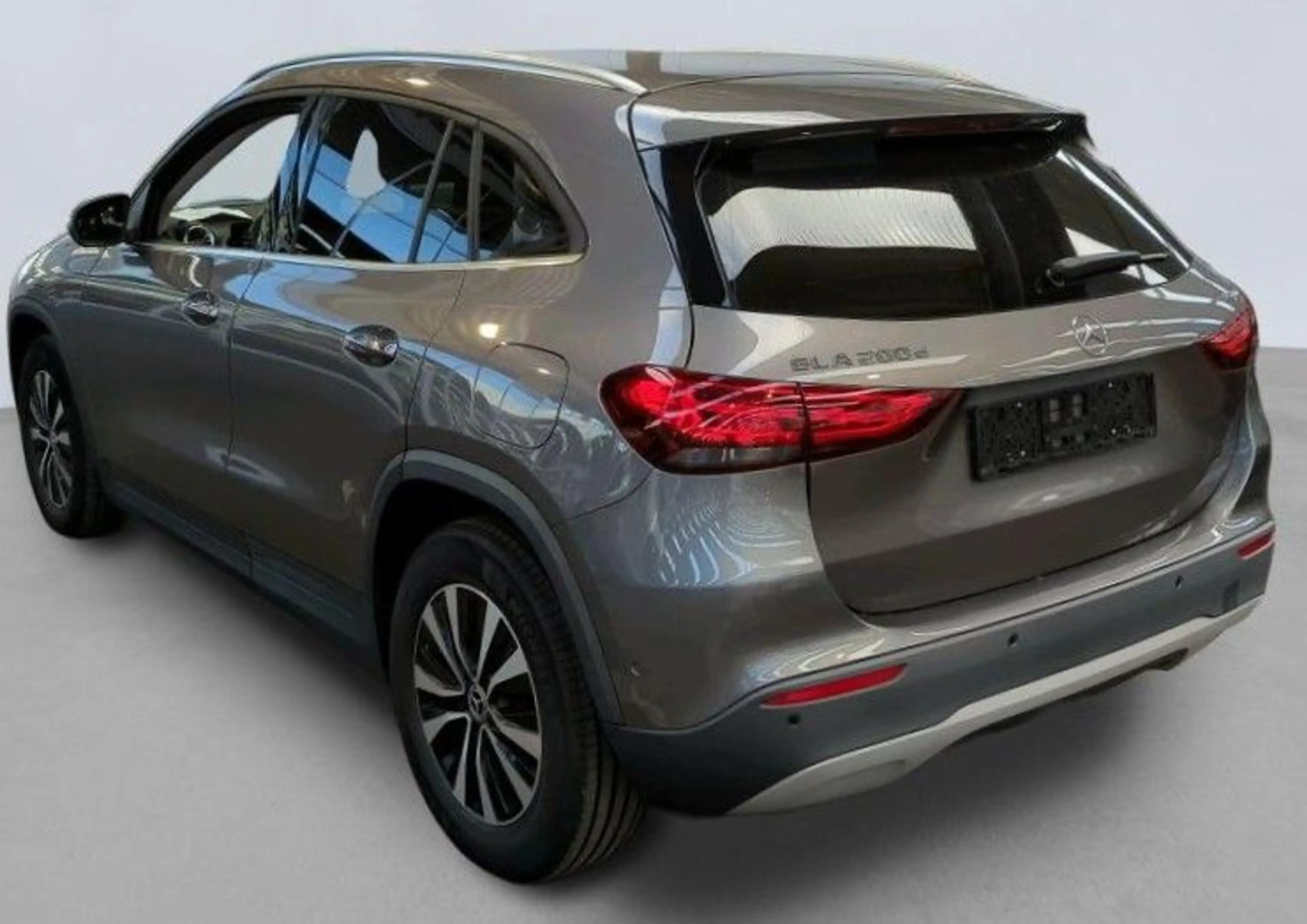 Mercedes-Benz GLA 200 d 4Matic 8G-Tronic Leder Ambi Widescreen — photo 6