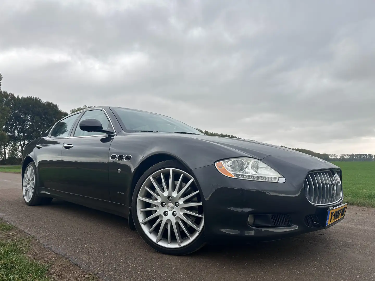 Maserati Quattroporte 4.7 S | Ferrari V8 | Youngtimer | 75K km | Topcond Grijs - 2