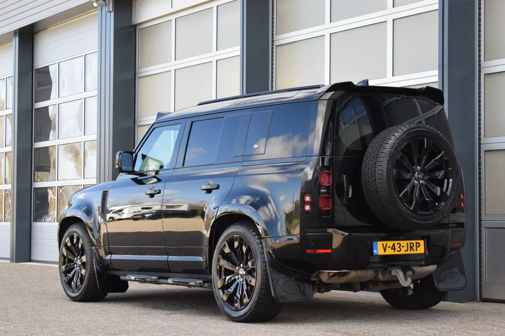 Land Rover Defender 3.0 D200 300PK! 110 MHEV X-Dynamic S Panodak | Gri Zwart - 2