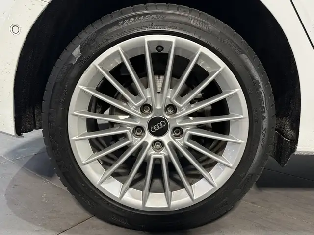 Audi A3 view 3