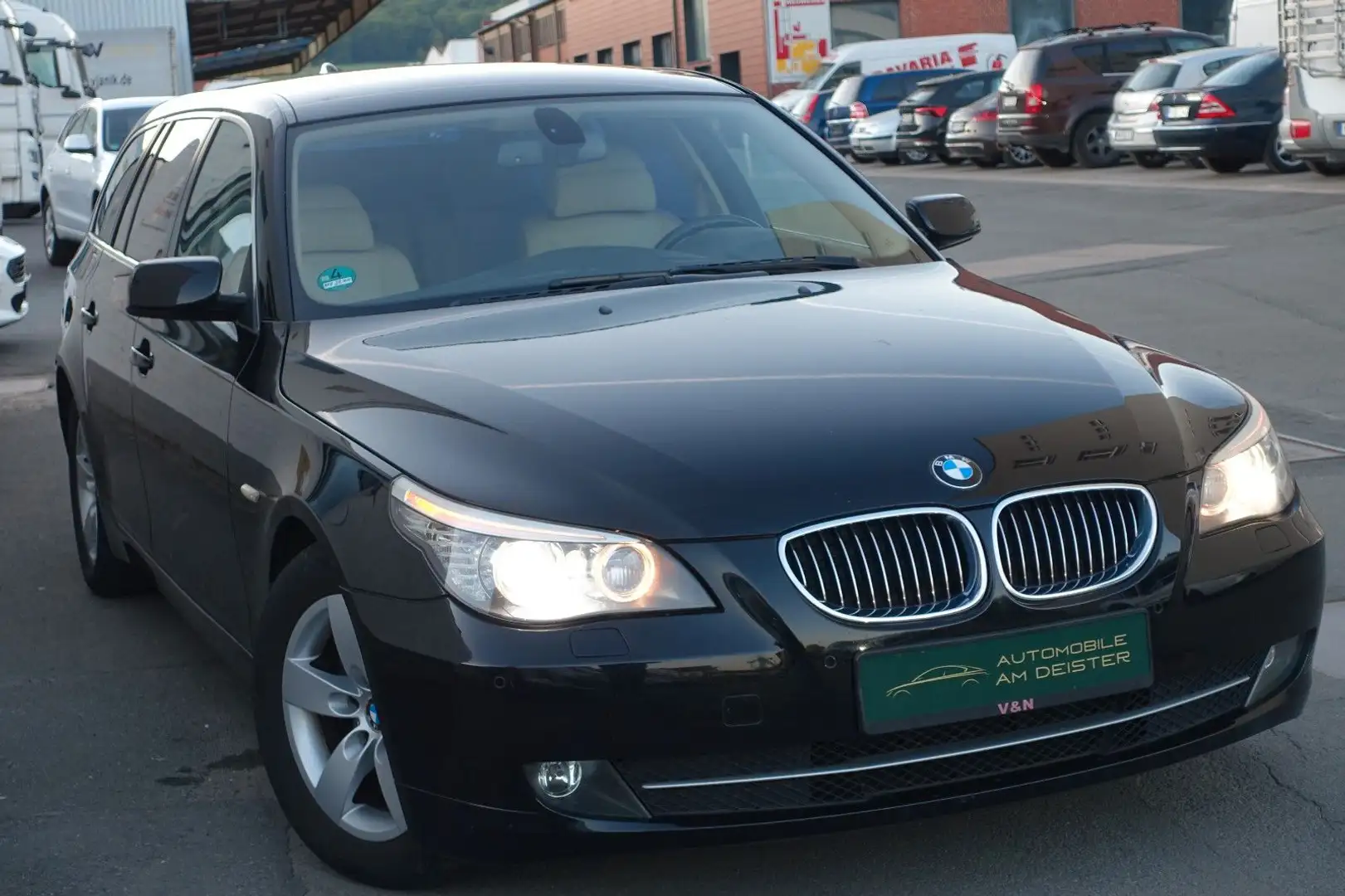 BMW 523 Touring 523i*LCI*KOMFORT*NAVI*SHZ*HuD*BEIGE-LEDE Nero - 2