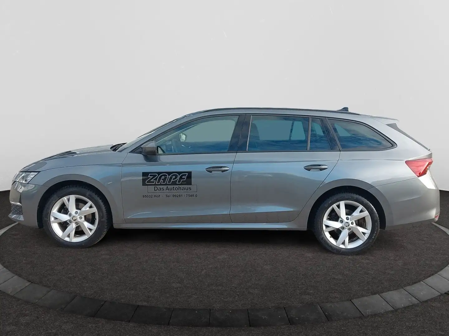 Skoda Octavia 2,0 TDI DSG Combi Matrix/SideAssist Grau - 2