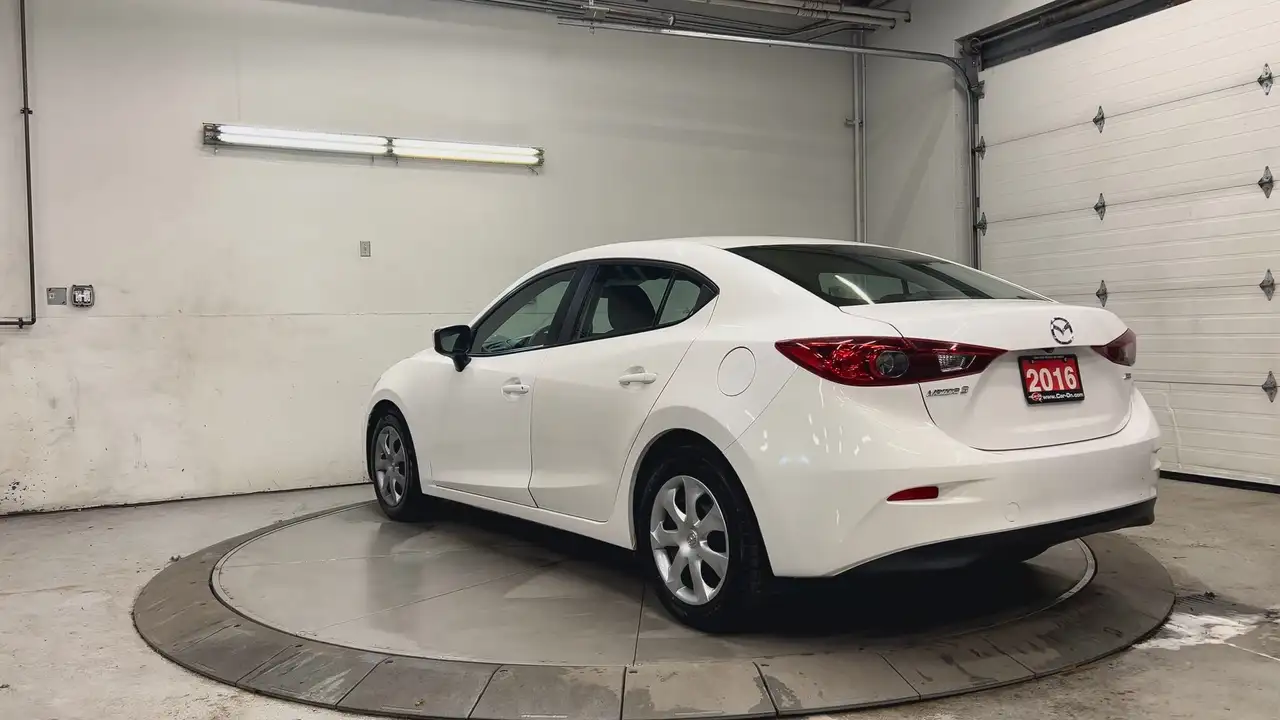Mazda 3 photo Mazda 3