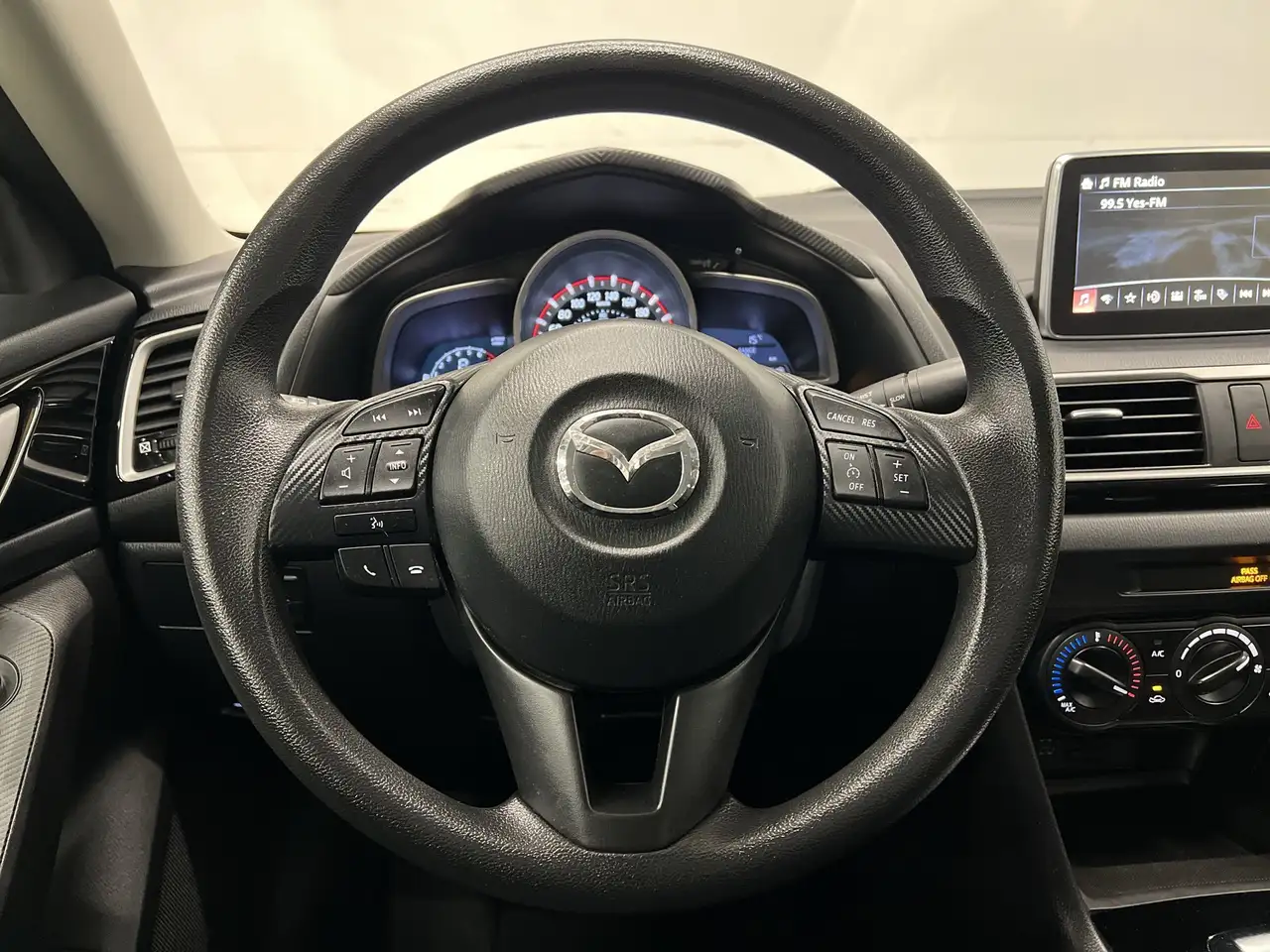 Mazda 3 photo Mazda 3