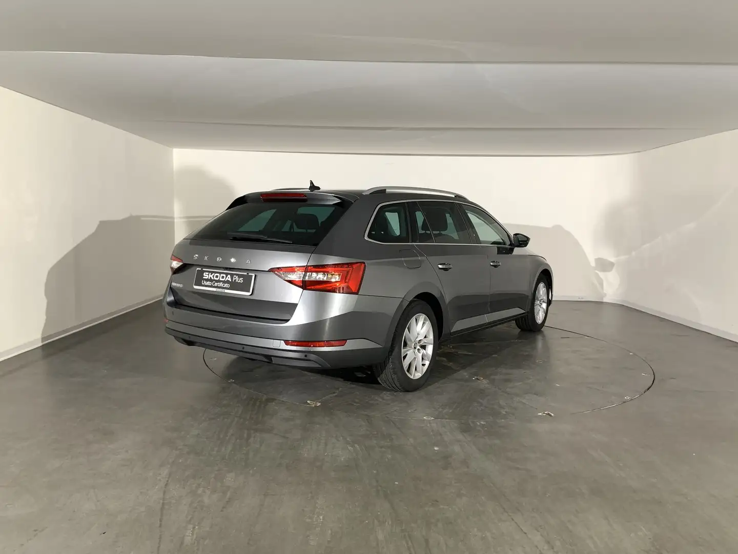 Skoda Superb wagon 2.0 tdi evo executive 150cv dsg Grigio - 2