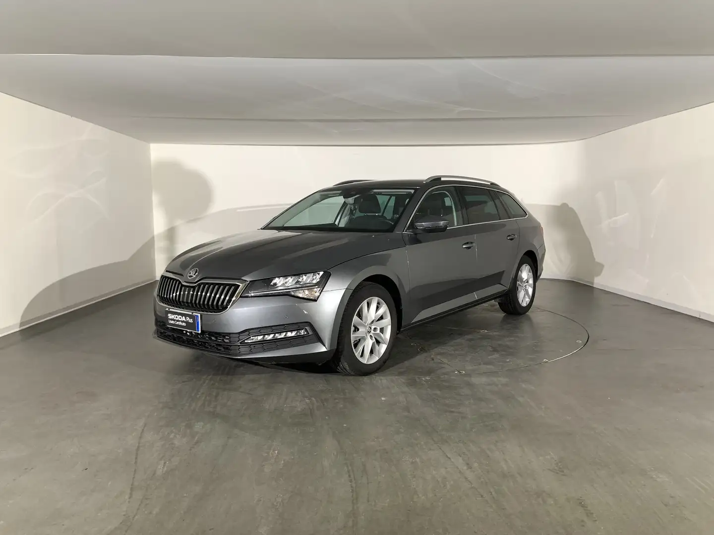 Skoda Superb wagon 2.0 tdi evo executive 150cv dsg Grigio - 1