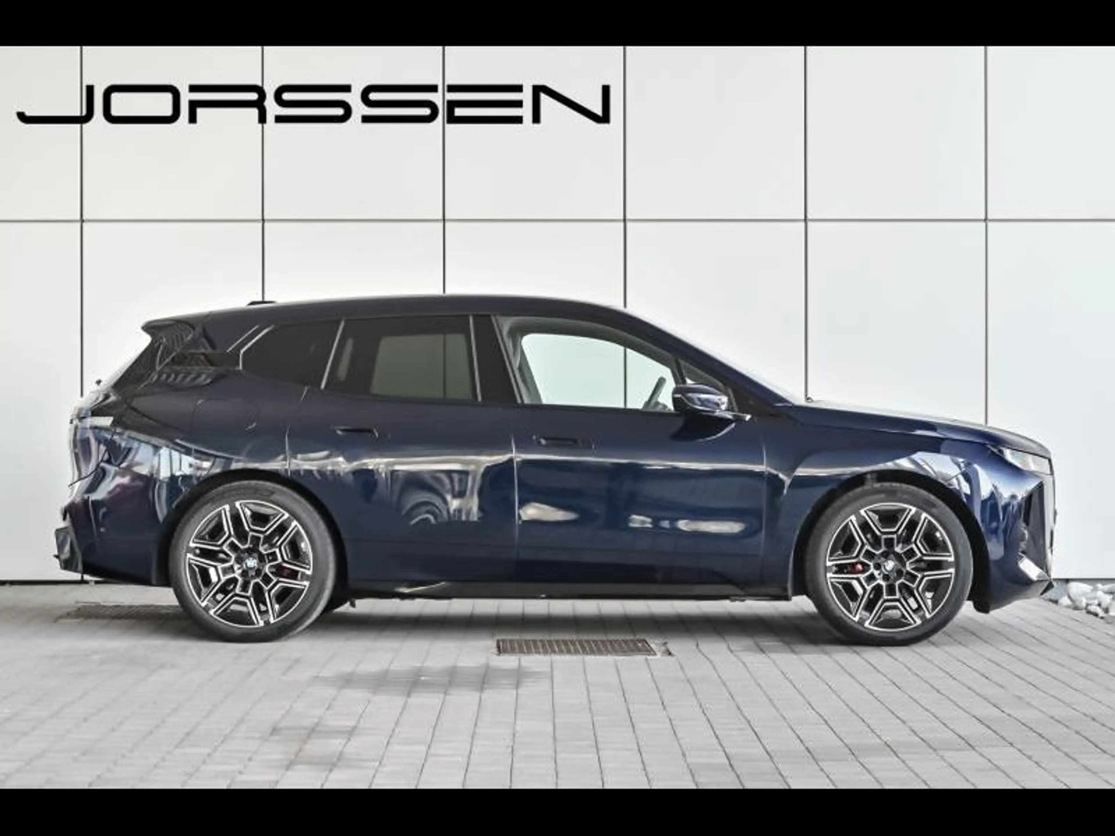 BMW iX xDrive45 - M SPORTPAKKET PRO — photo 3