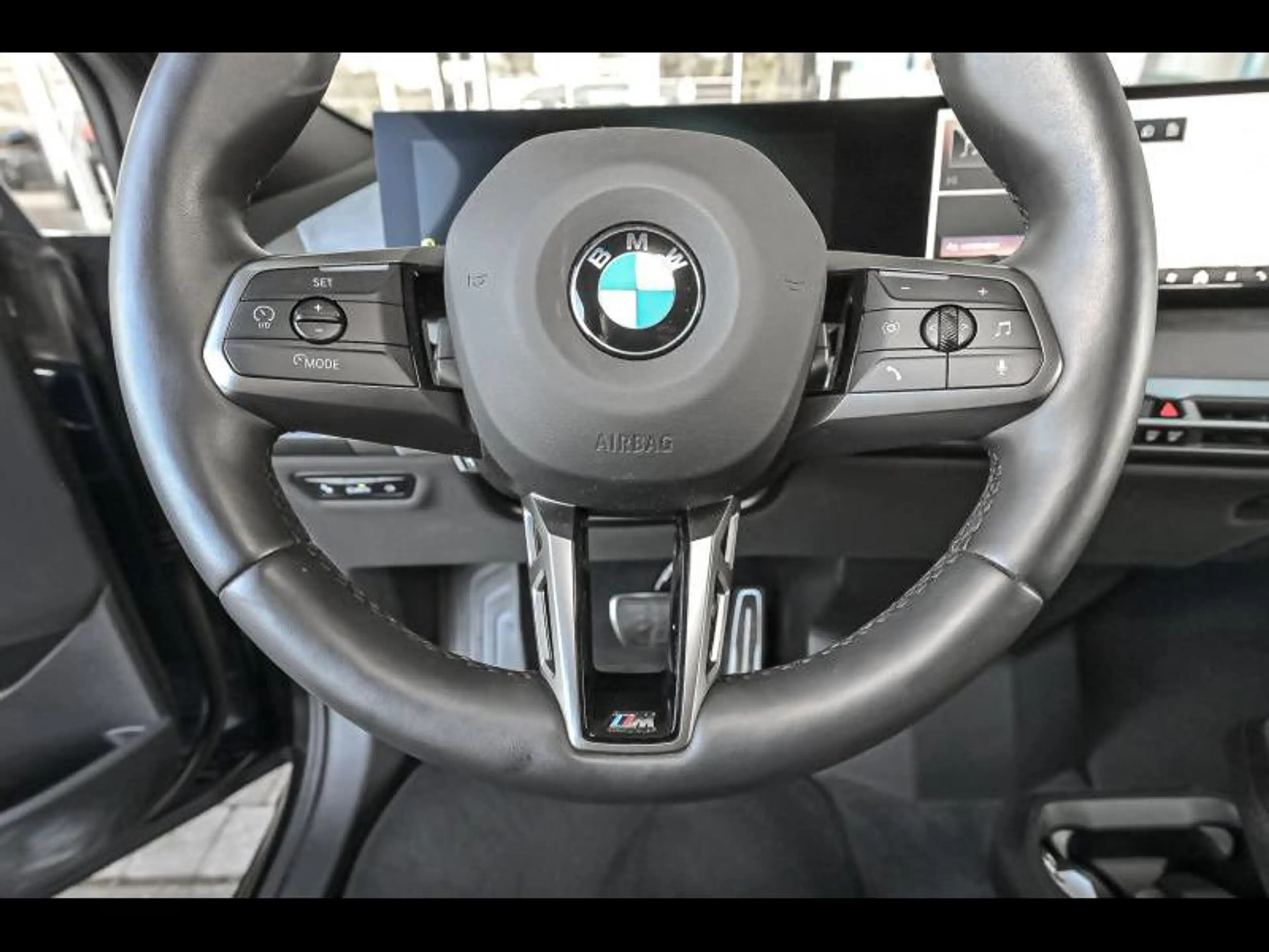 BMW iX xDrive45 - M SPORTPAKKET PRO — photo 9