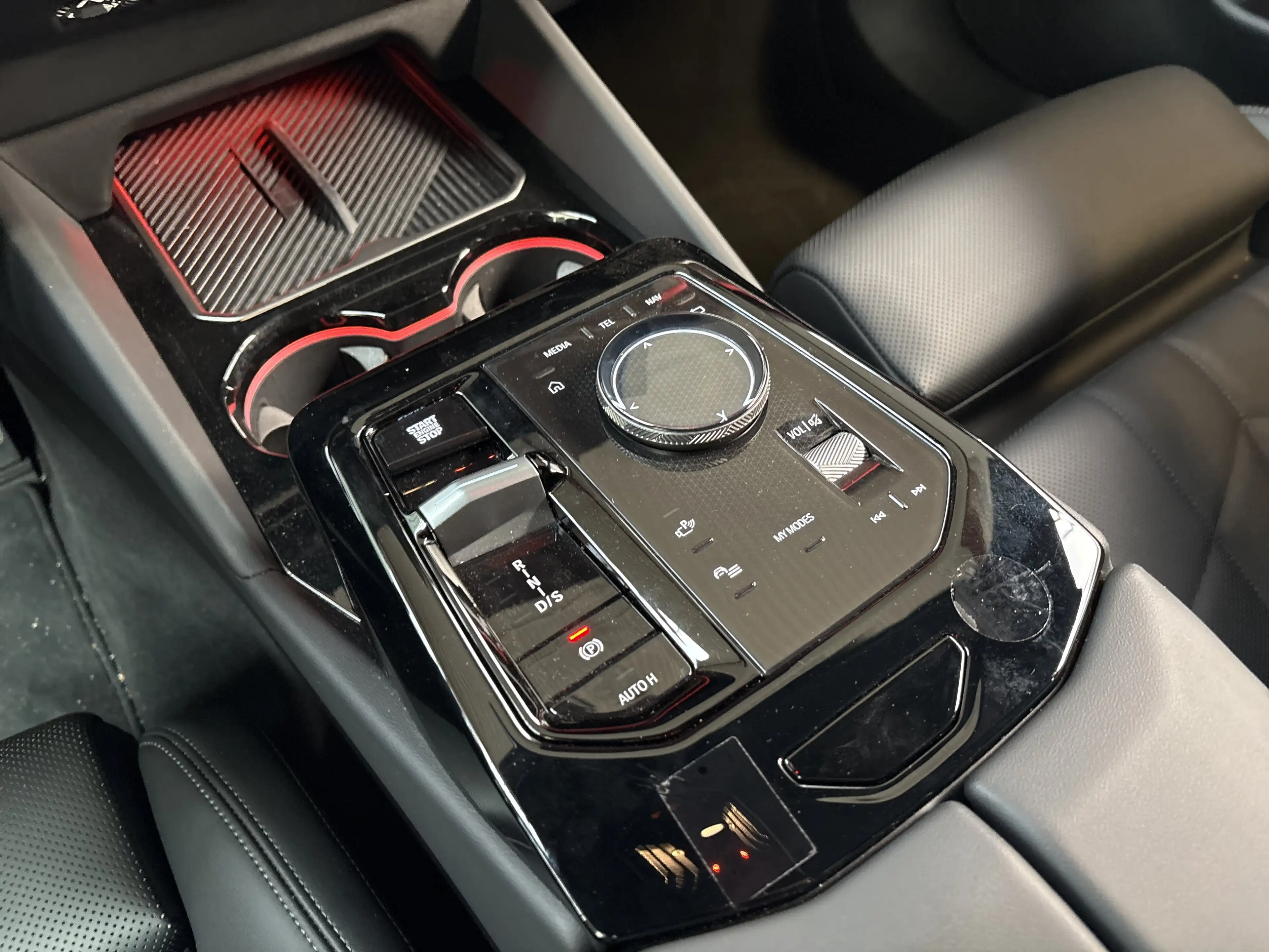 BMW 520 i Touring M Sport|AHK|DAProf.|Autobahnass. — photo 12