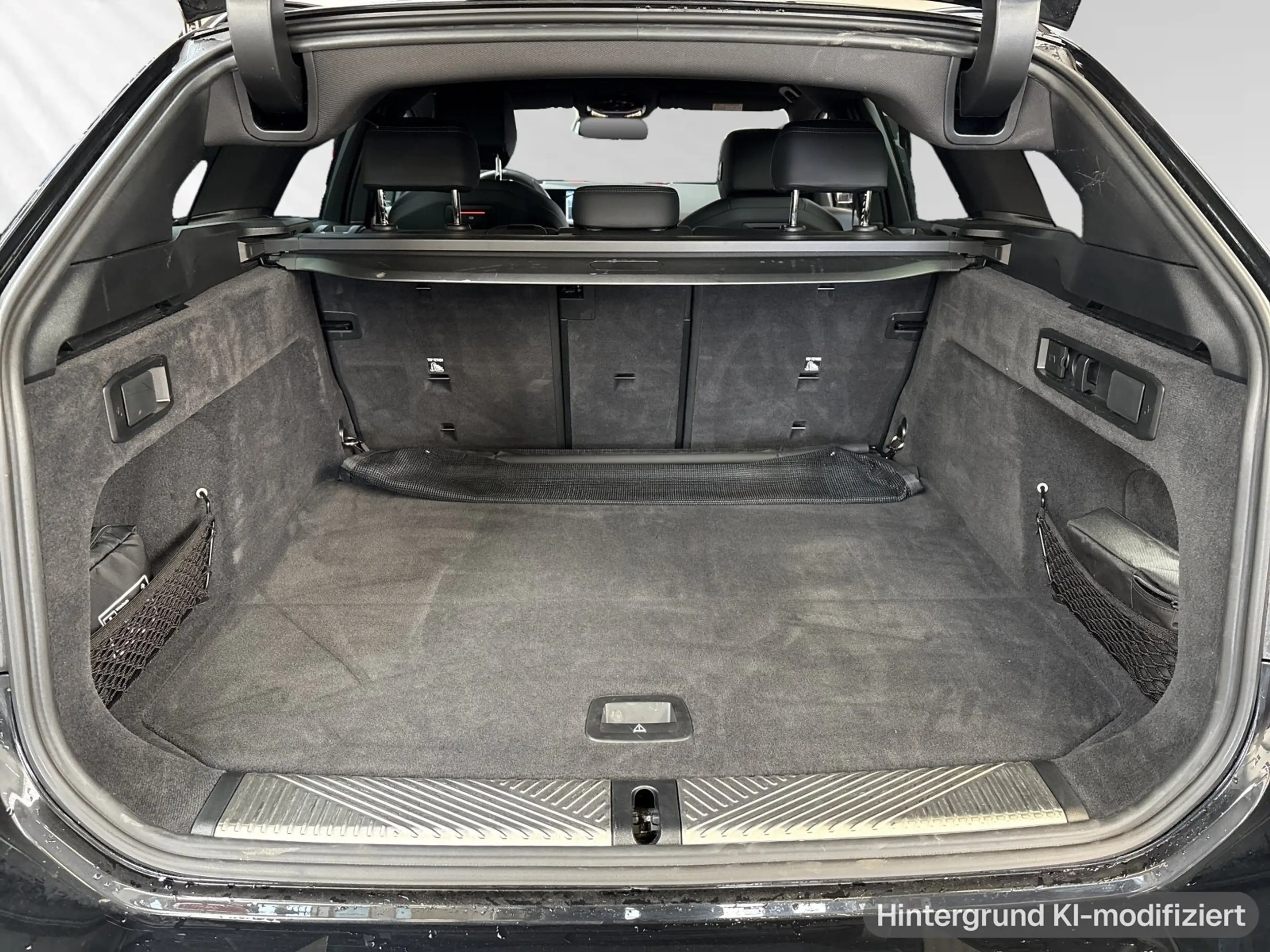 BMW 520 i Touring M Sport|AHK|DAProf.|Autobahnass. — photo 15