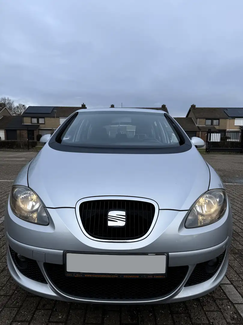 SEAT Toledo Toledo 2.0 FSI Stylance Tiptronic Stylance Plateado - 2