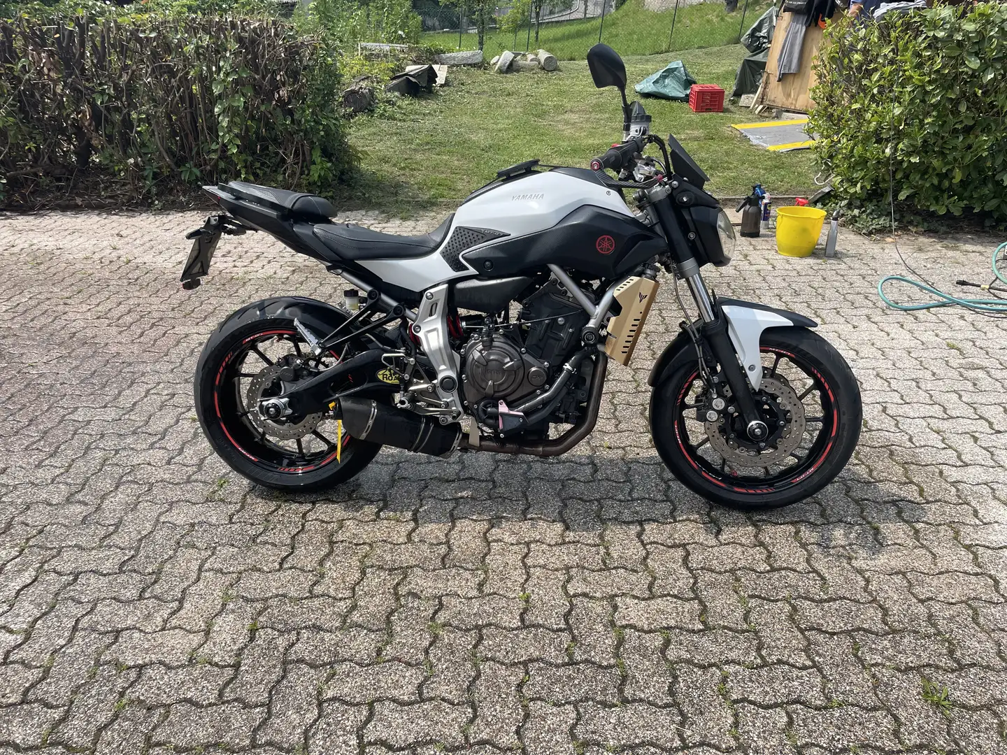 Yamaha MT-07 Depotenziata A2 Weiß - 2