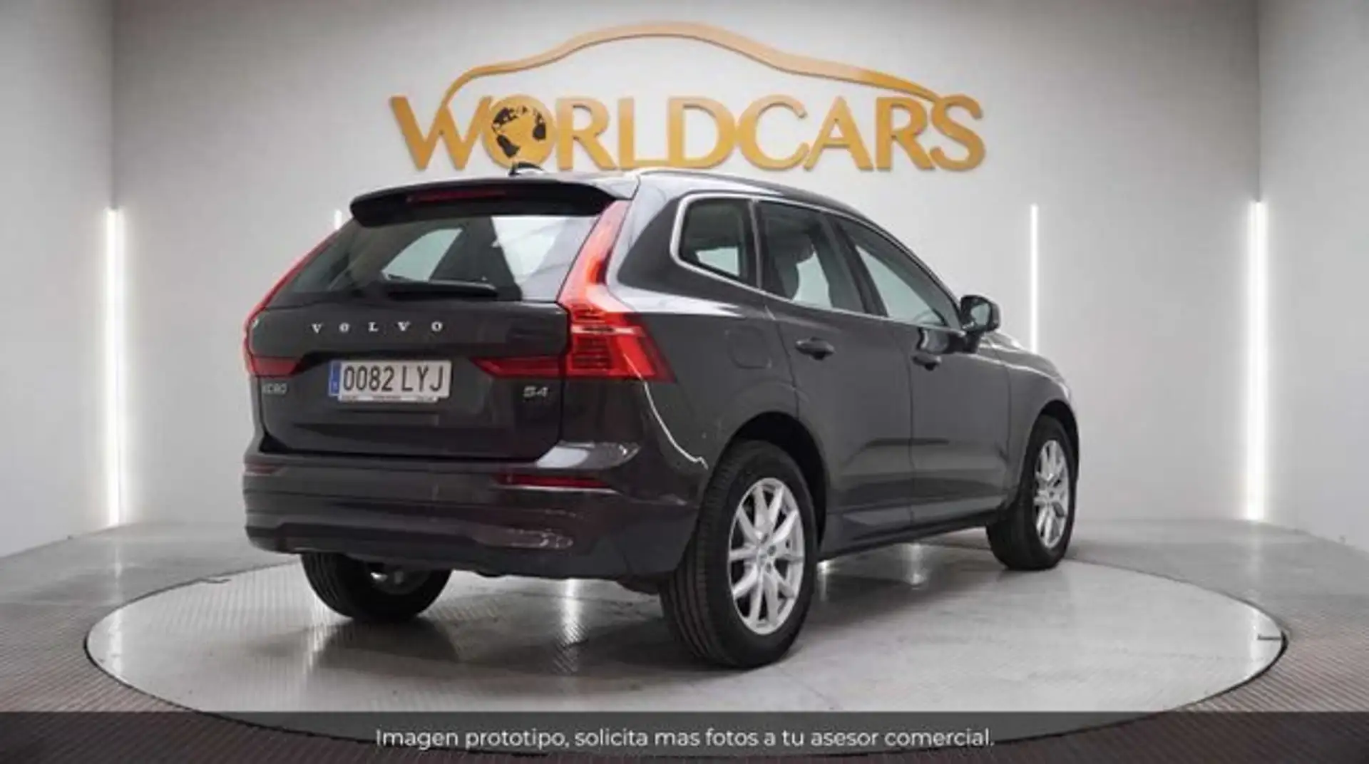 Volvo XC60 2.0 B4 D Momentum Pro Auto Negro - 2