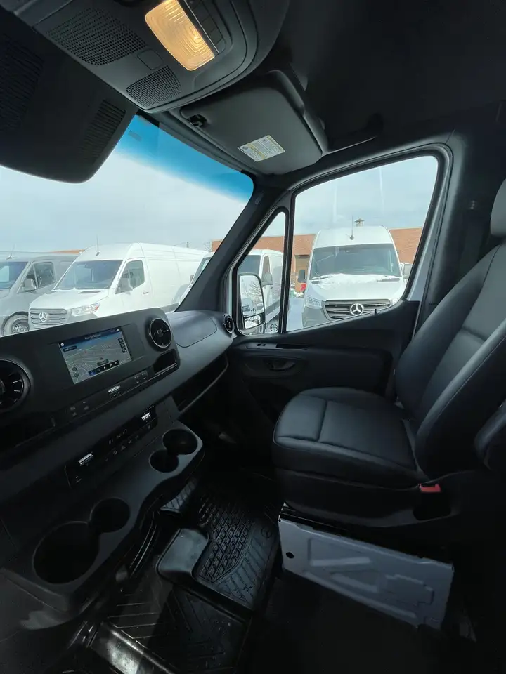 Mercedes-Benz Sprinter снимка Mercedes-Benz Sprinter