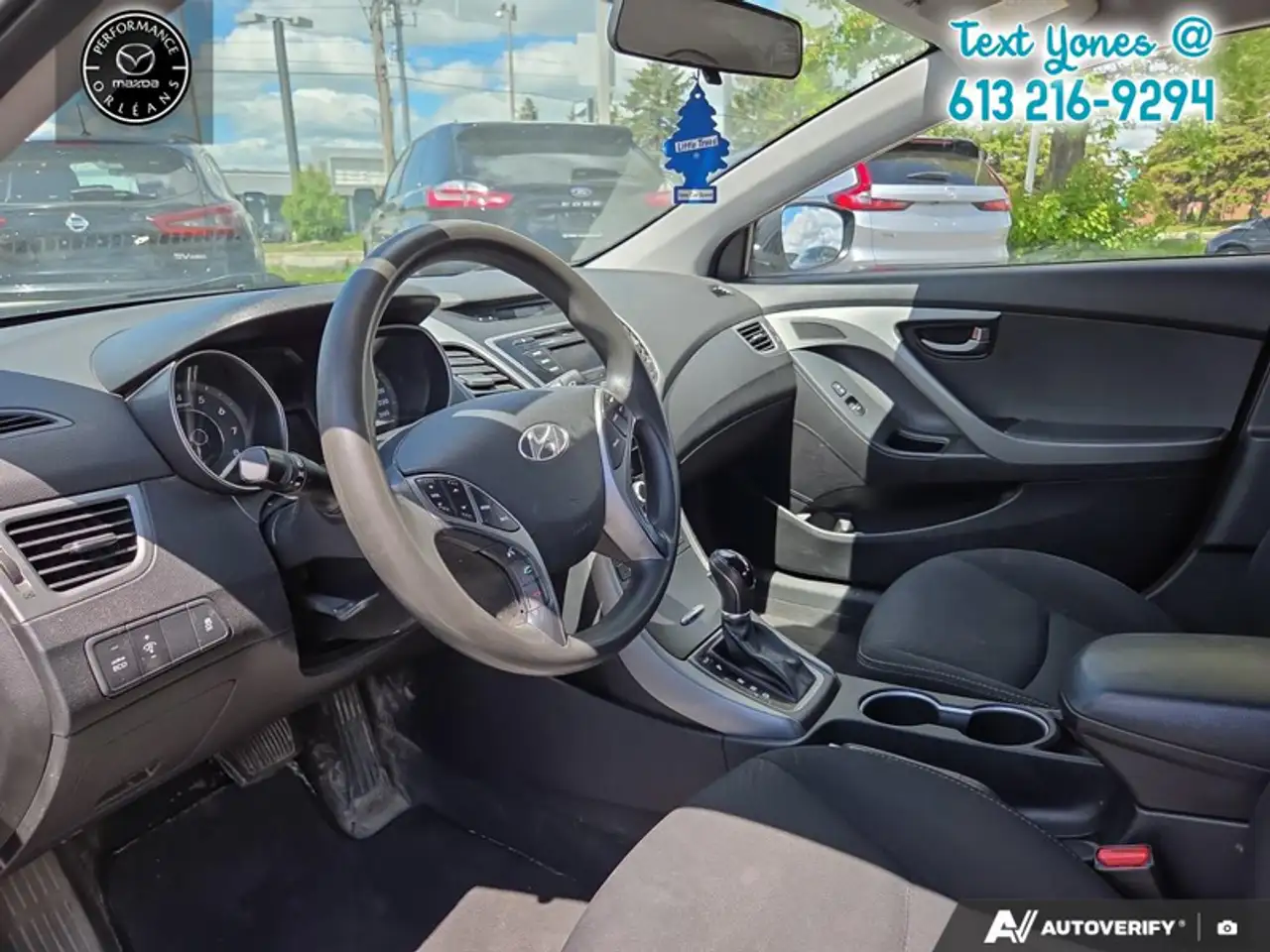 Hyundai ELANTRA снимка Hyundai ELANTRA
