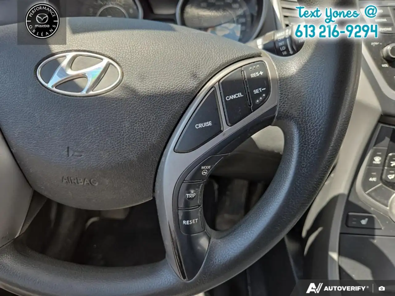 Hyundai ELANTRA снимка Hyundai ELANTRA