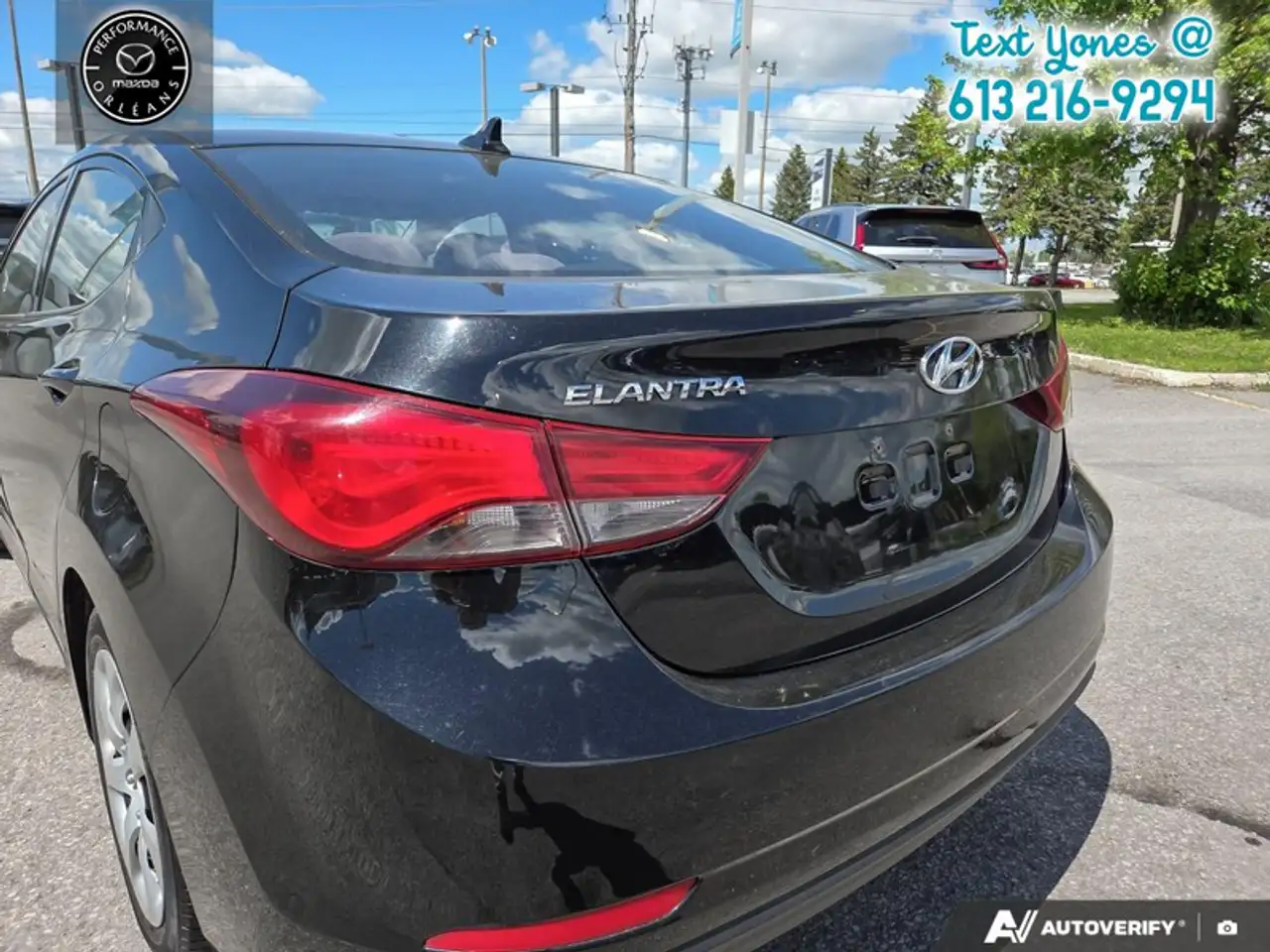Hyundai ELANTRA снимка Hyundai ELANTRA