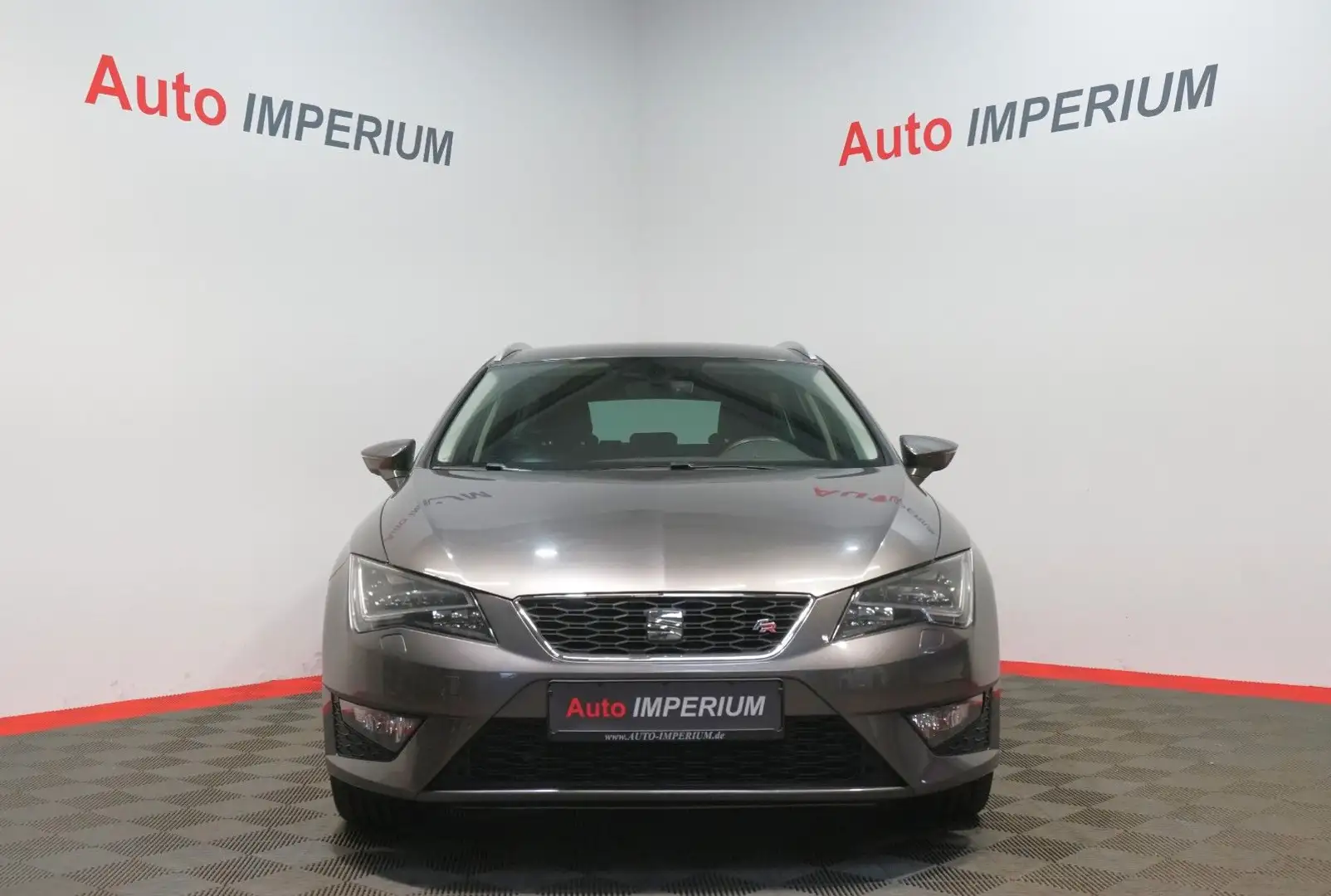 SEAT Leon ST FR 2.0 TDI*TEMPOMAT*LED Gris - 2