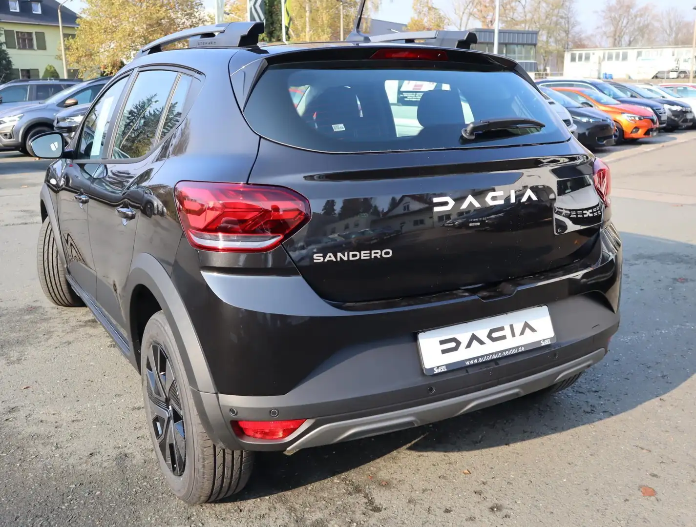 Dacia Sandero Stepway Expression TCe 90 Schwarz - 2