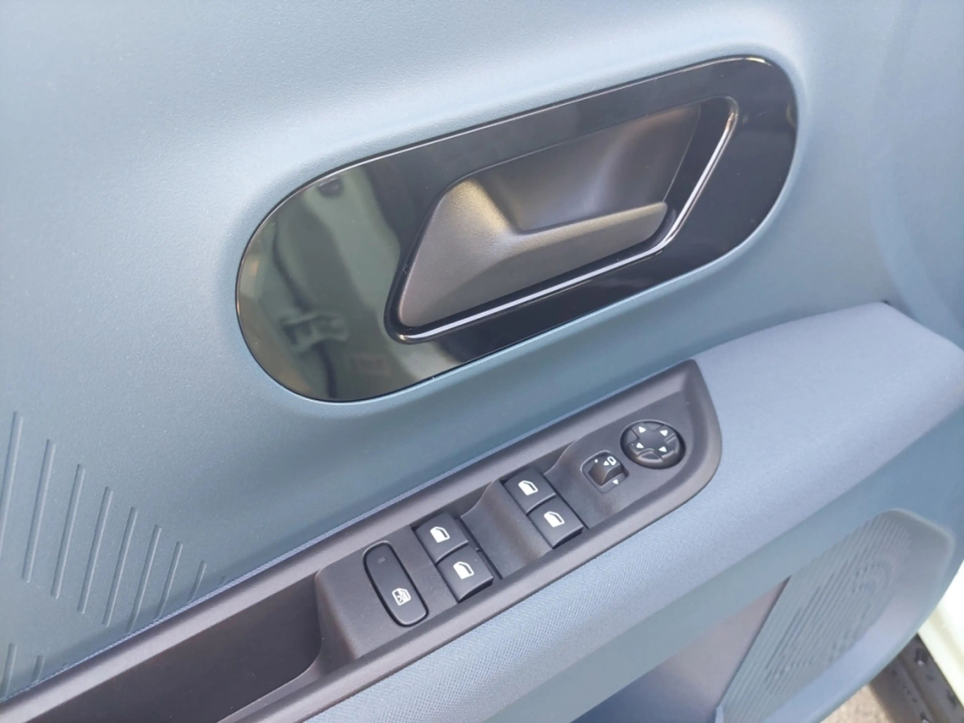 Fiat Grande Panda La Prima mHEV 110 — photo 14