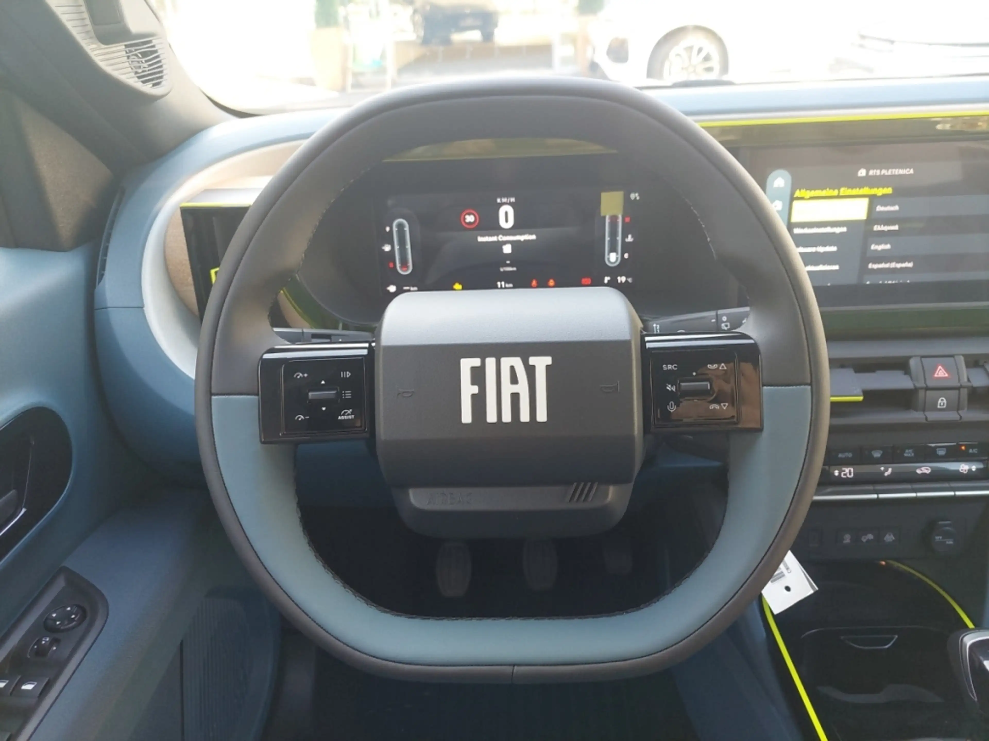 Fiat Grande Panda La Prima mHEV 110 — photo 10