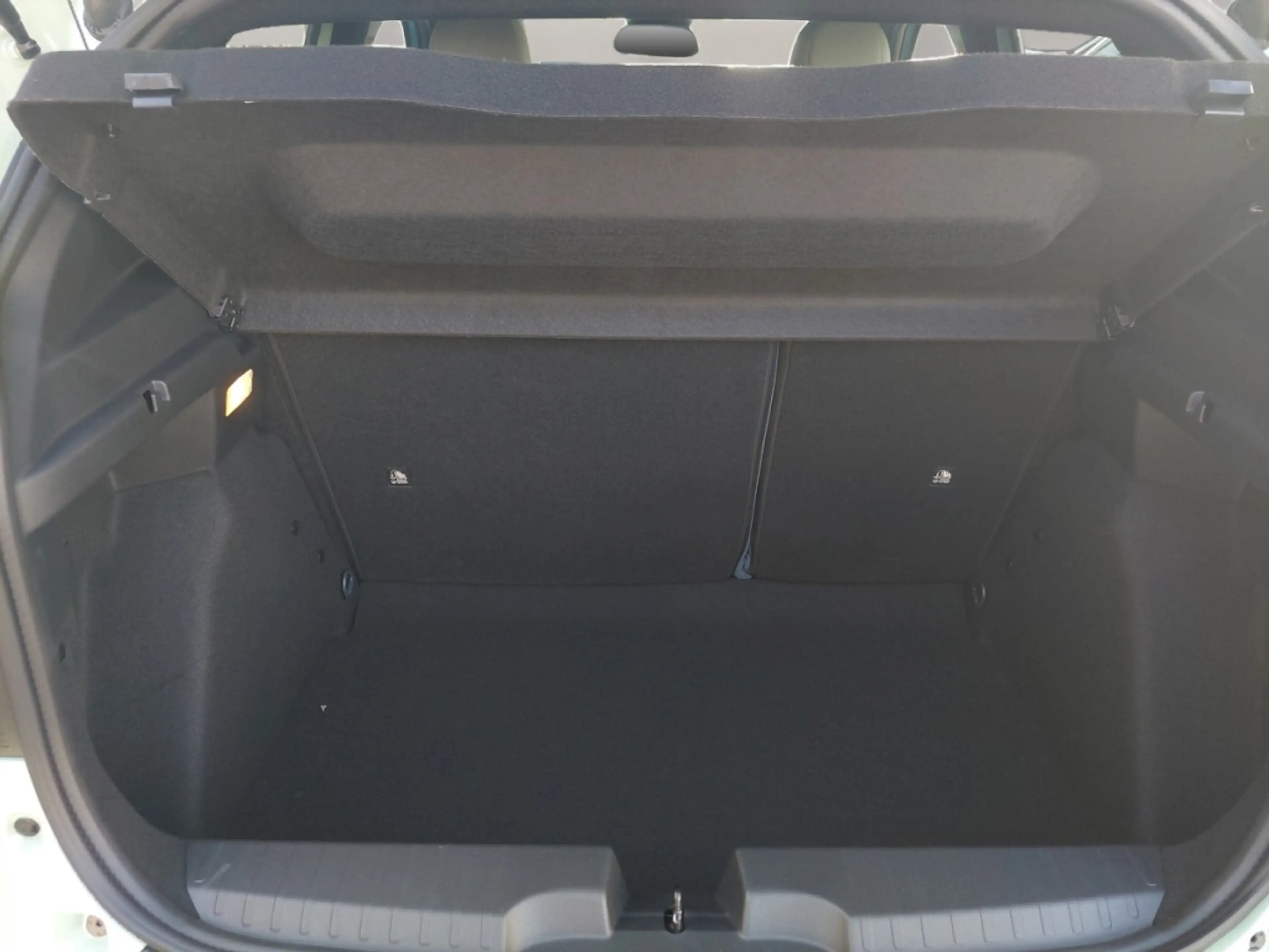 Fiat Grande Panda La Prima mHEV 110 — photo 9