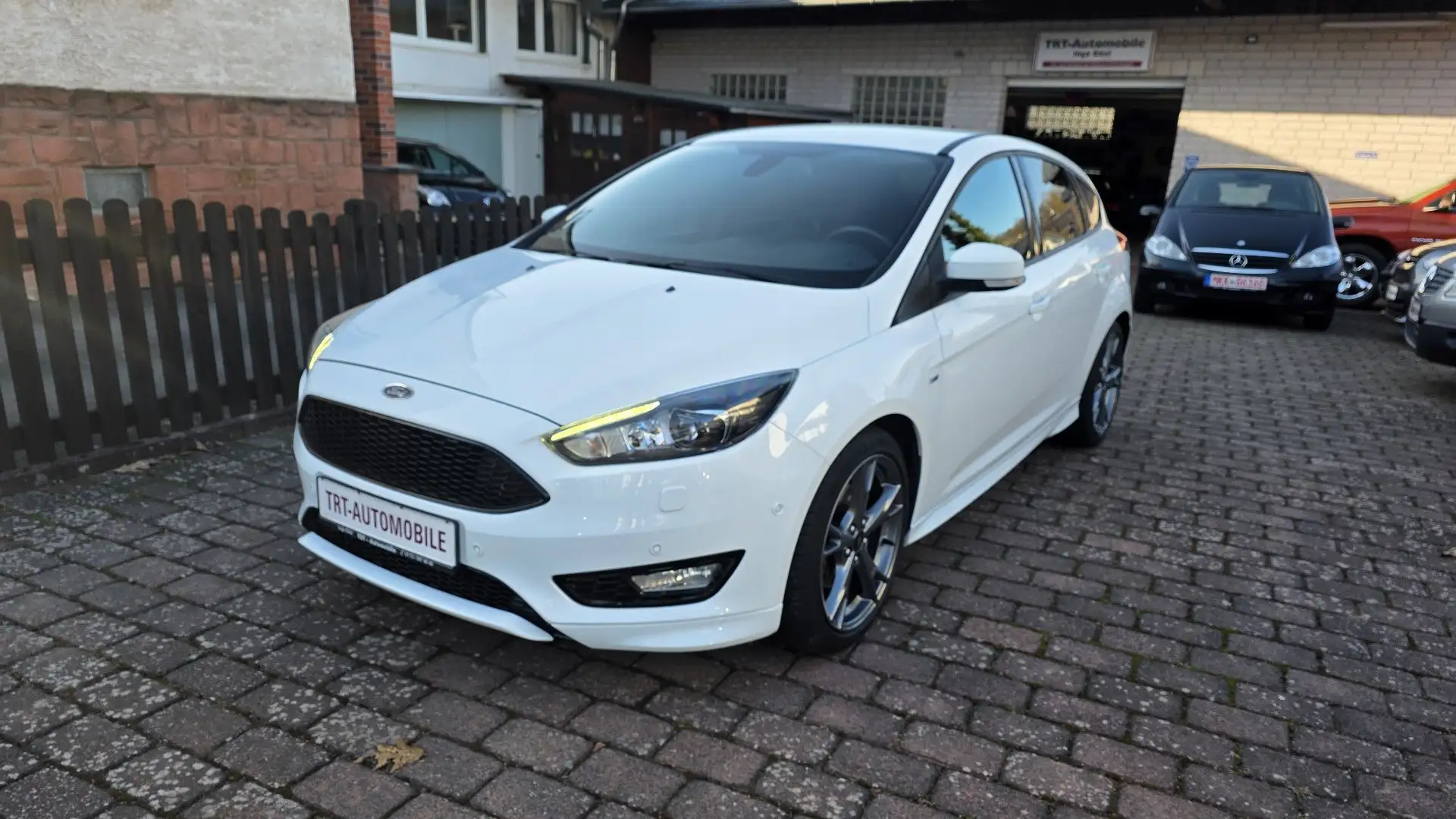 Ford Focus ST-Line Sitzh. Klimaauto. Navi Original Kilometer Weiß - 2