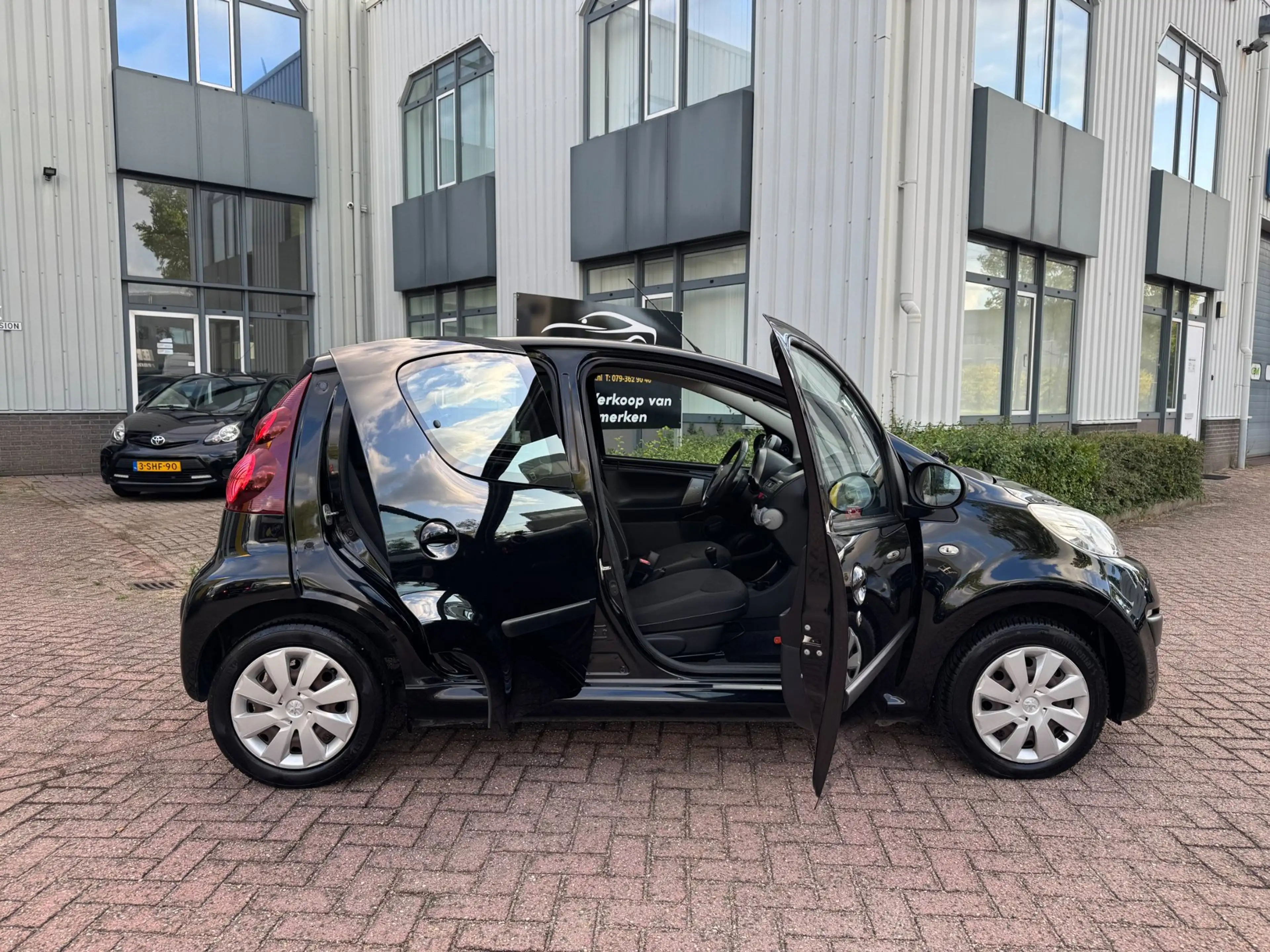 Peugeot 107 1.0 Active AUTOMAAT!! — photo 6