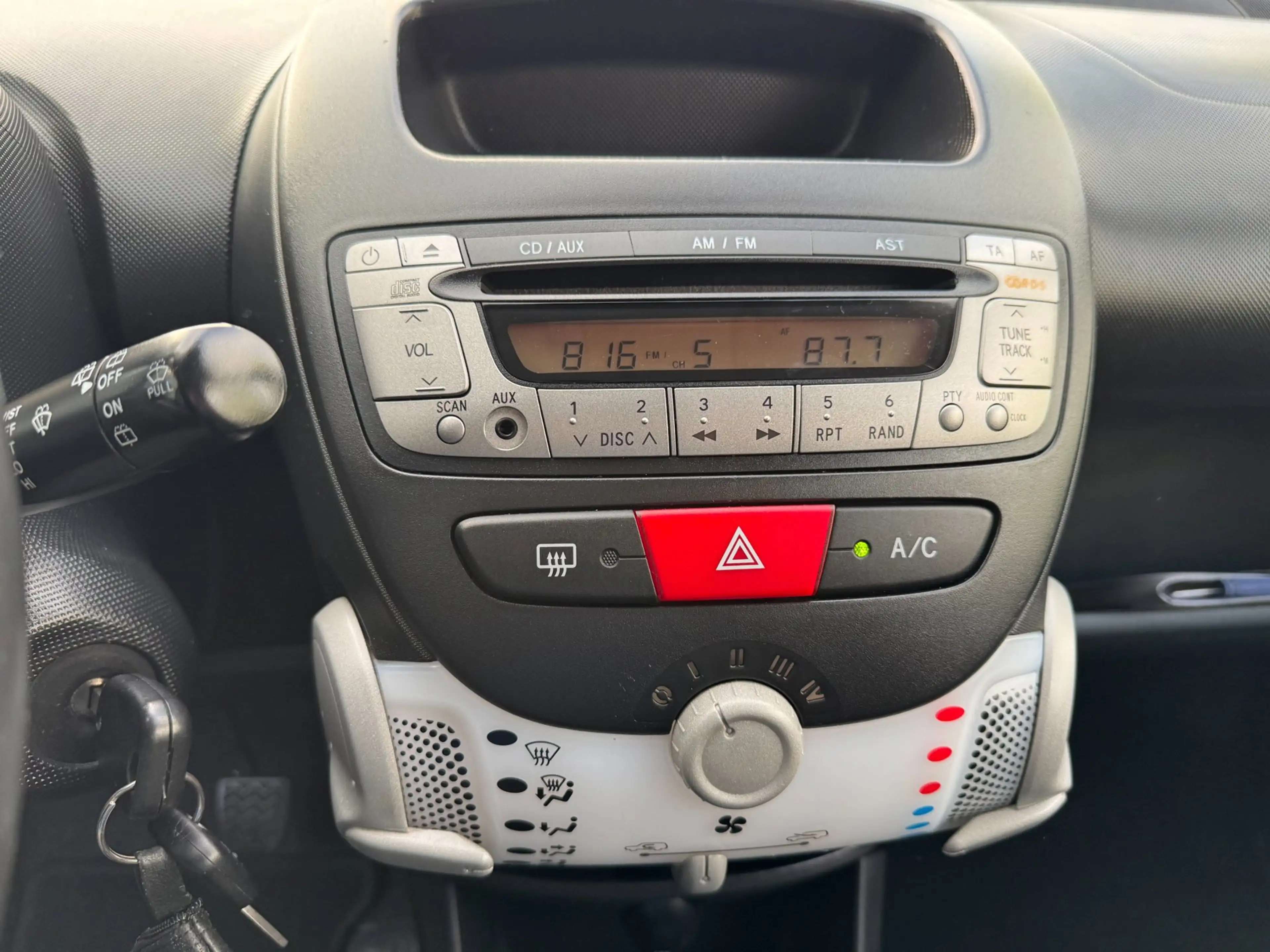 Peugeot 107 1.0 Active AUTOMAAT!! — photo 11