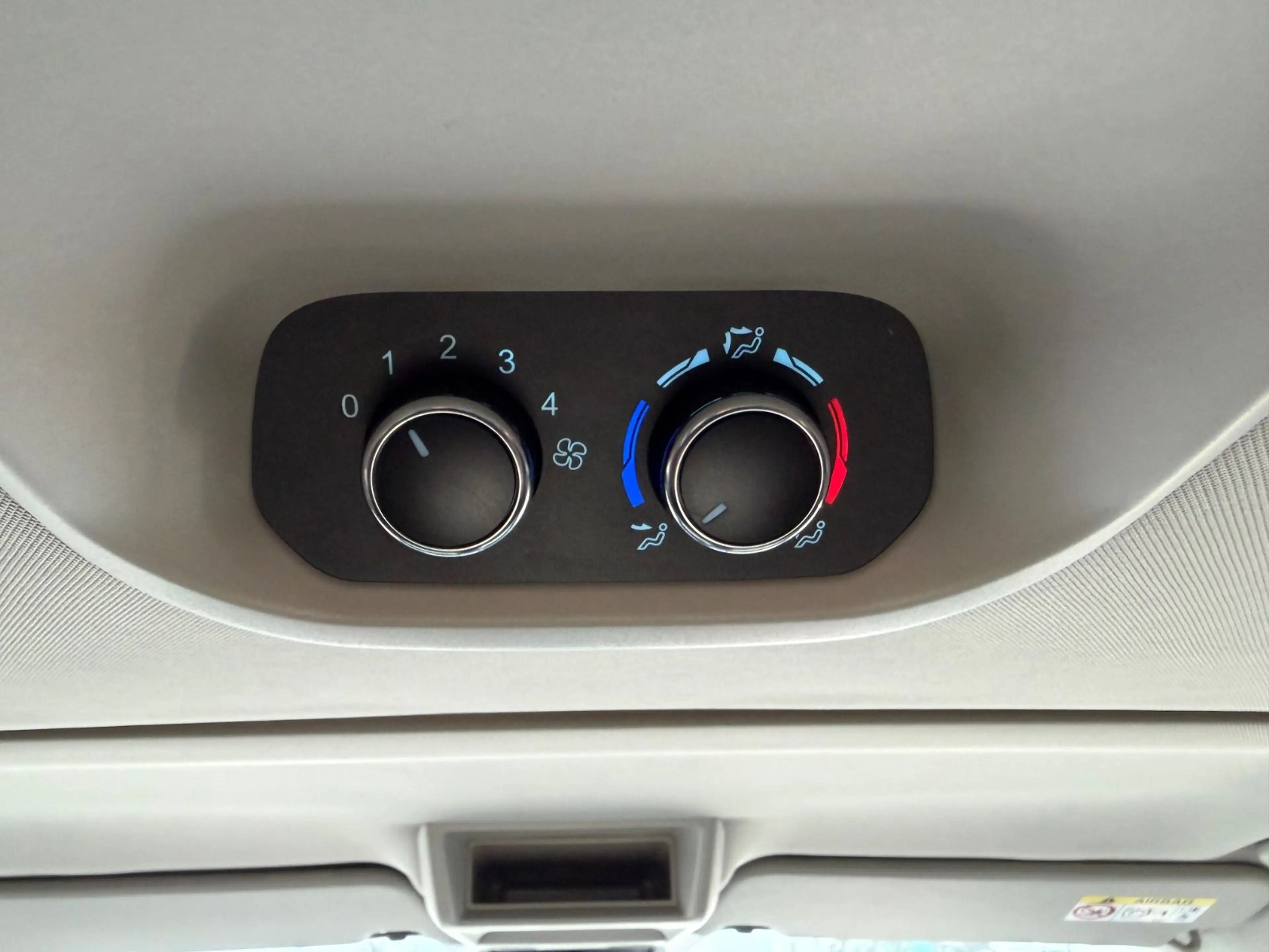 Ford Transit Tourneo Custom Kombi 320 L1 Titanium*KAM*8-SITZE — photo 15