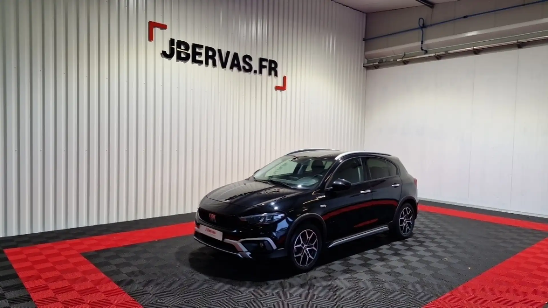 Fiat Tipo CROSS 1.6 MULTIJET 130 PLUS Noir - 1