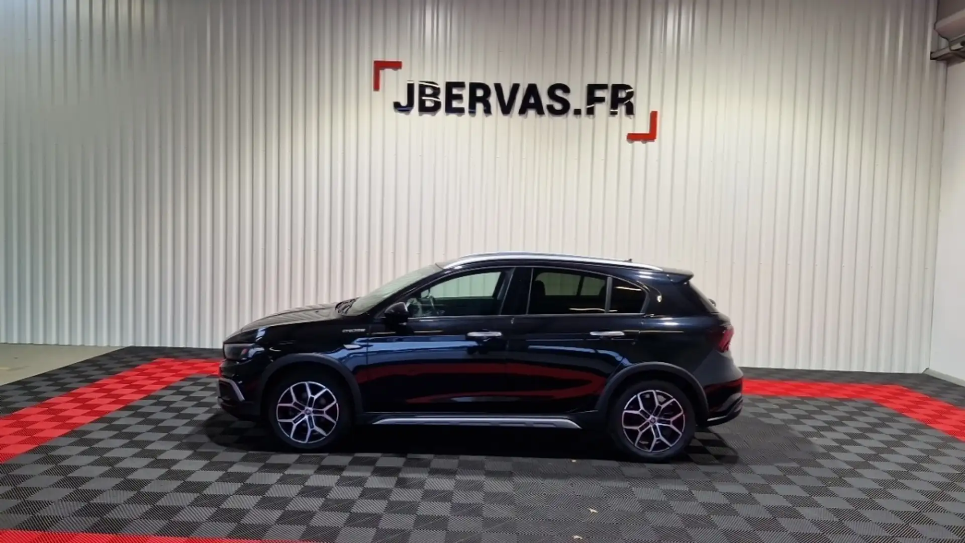 Fiat Tipo CROSS 1.6 MULTIJET 130 PLUS Noir - 2