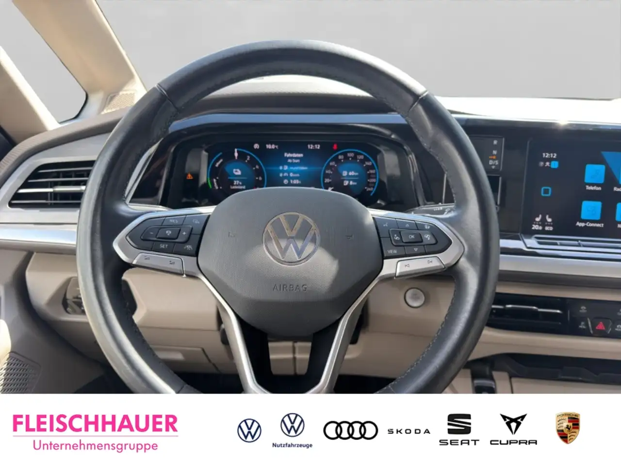 Volkswagen T7 Multivan eHybrid Life KÜ160Hyb Aut 7